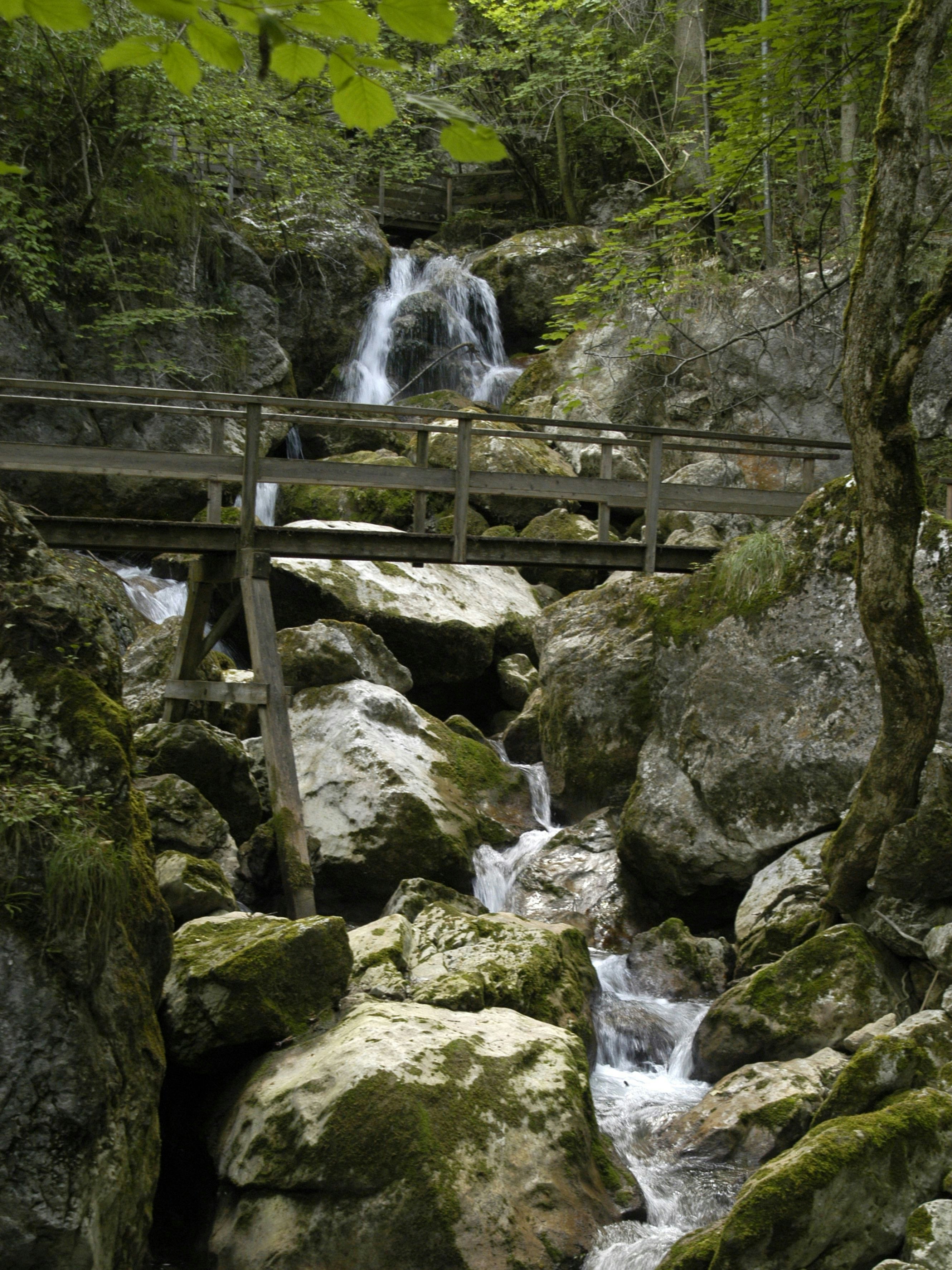 Die Myrafälle liegen am Fuße der Wiener Alpen.