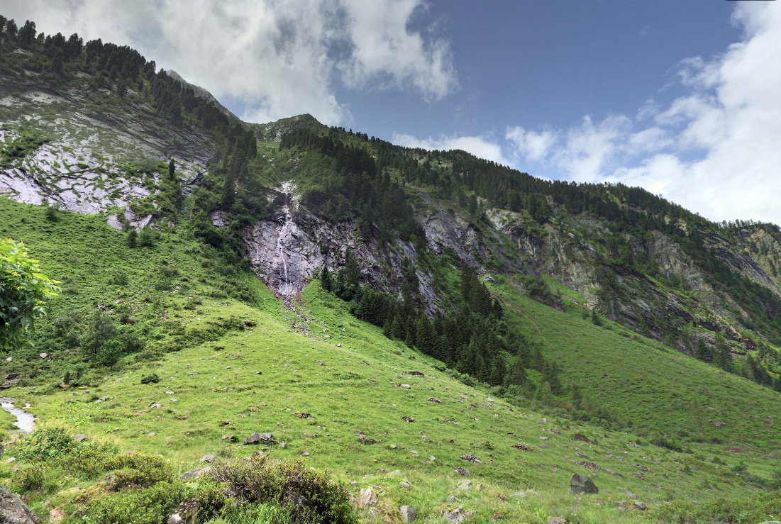 Ddie 25-jährige Frau war nicht auf einem makierten oder beschilderten Wanderweg unterwegs.