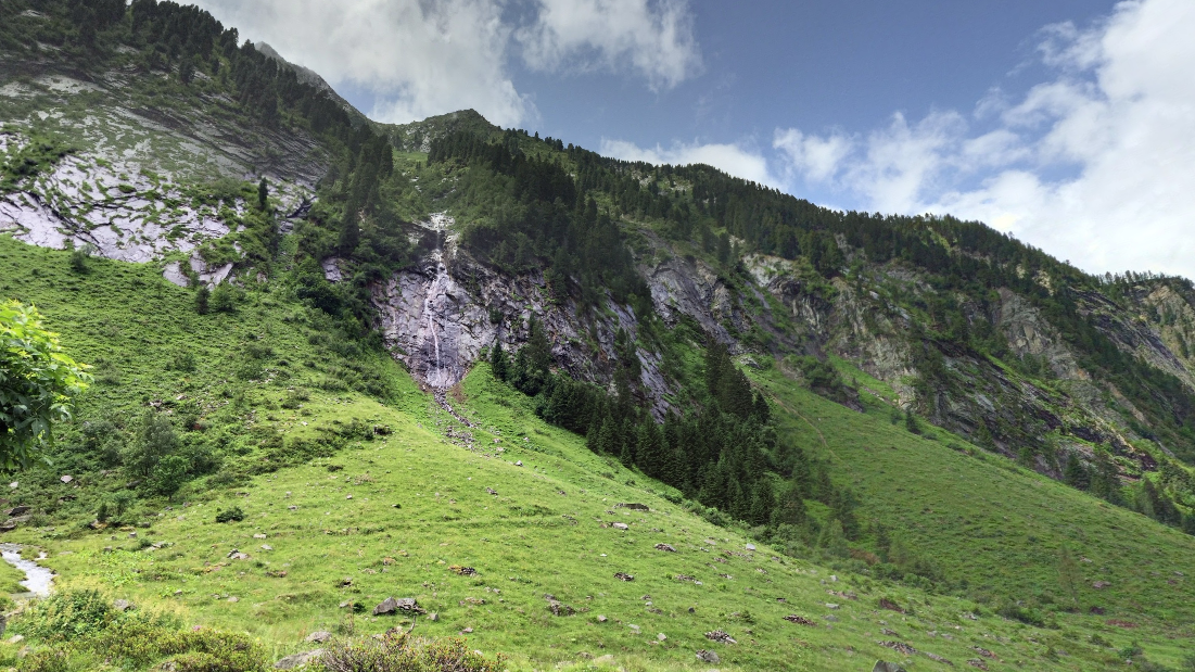 Heute.at - 25-Jährige stirbt bei Wanderung im Zillertal