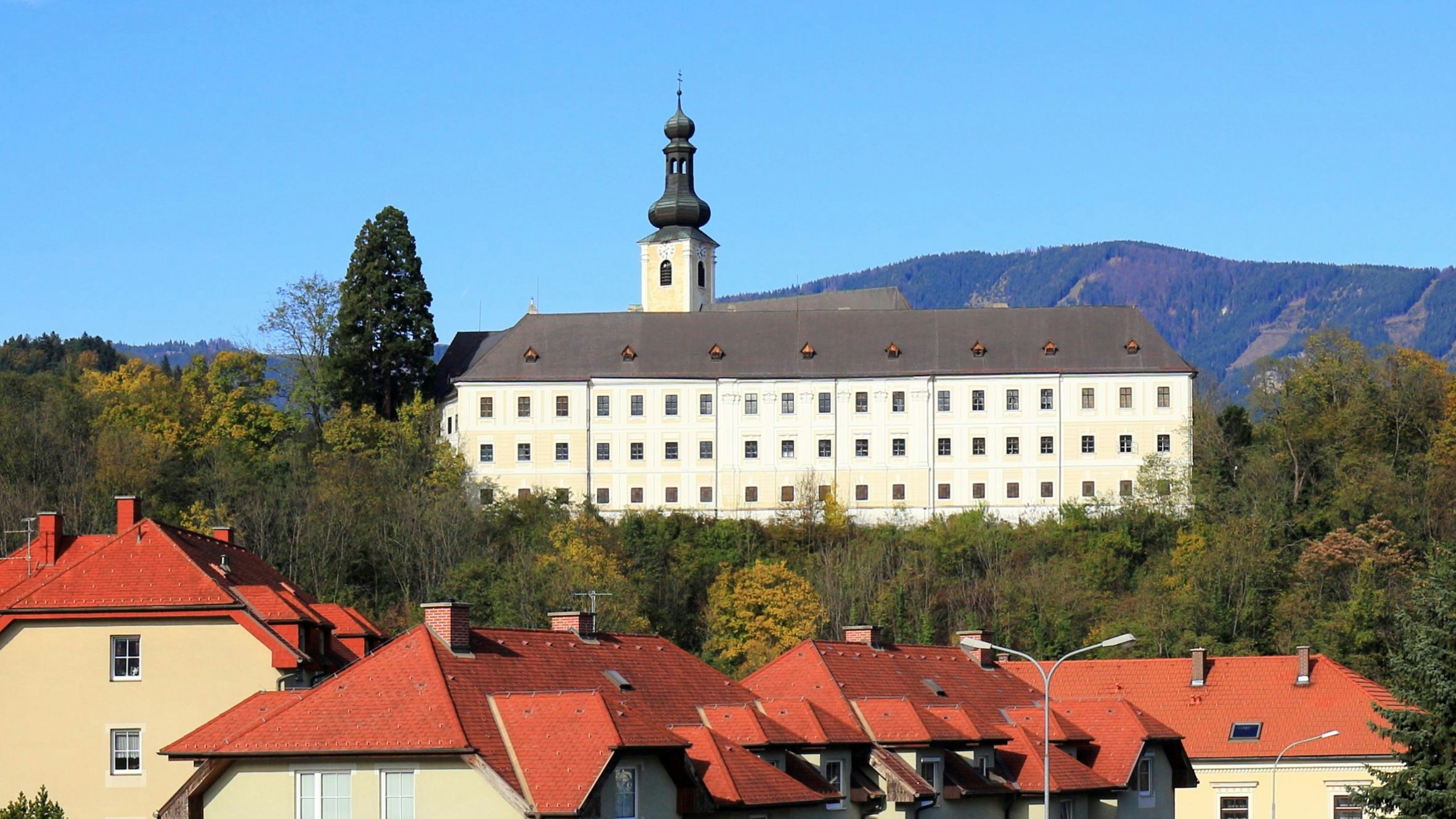 Heute.at - Störungen – Warum in Gloggnitz so oft die Erde bebt
