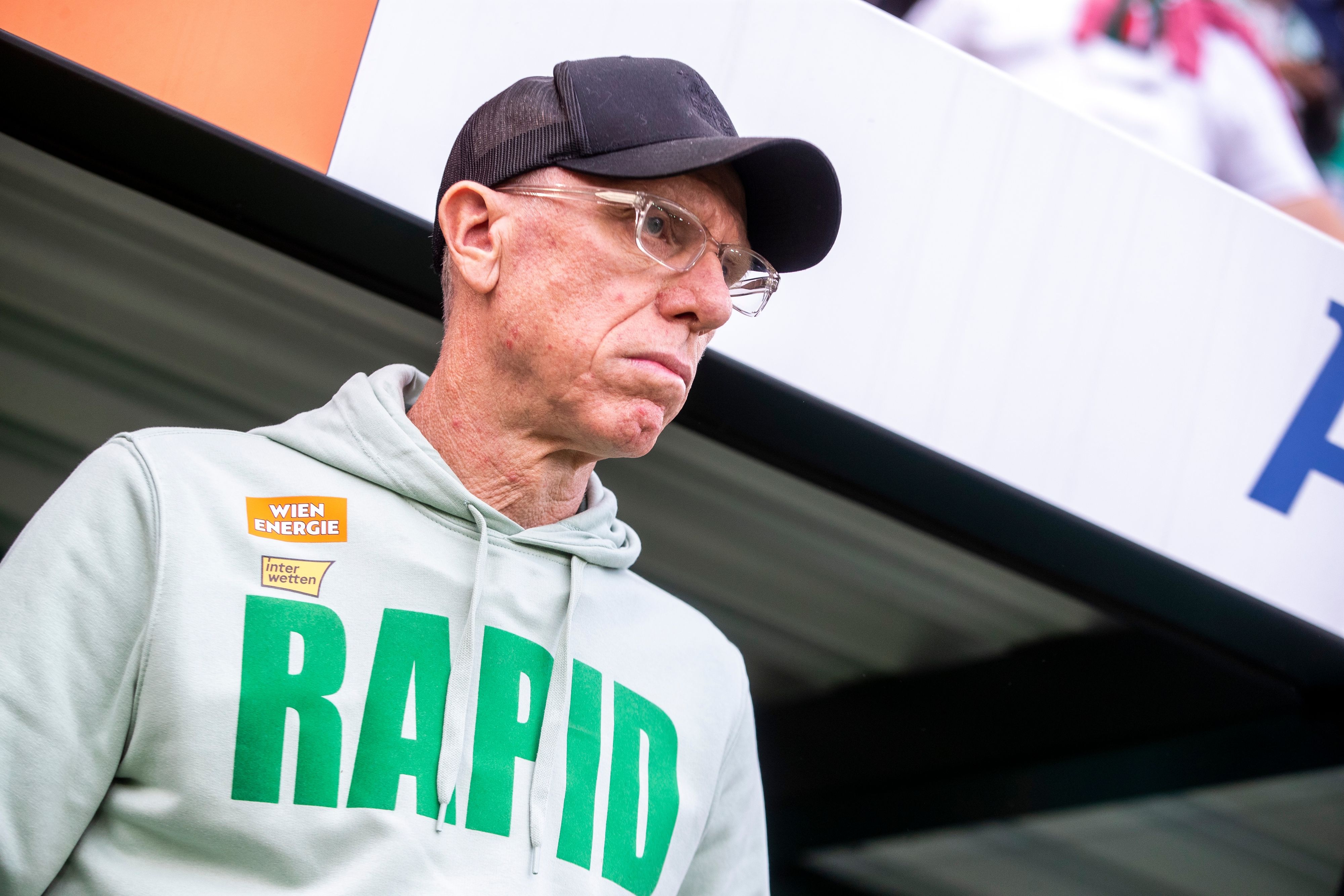 Peter Stöger ärgerte sich über die Derby-Niederlage.