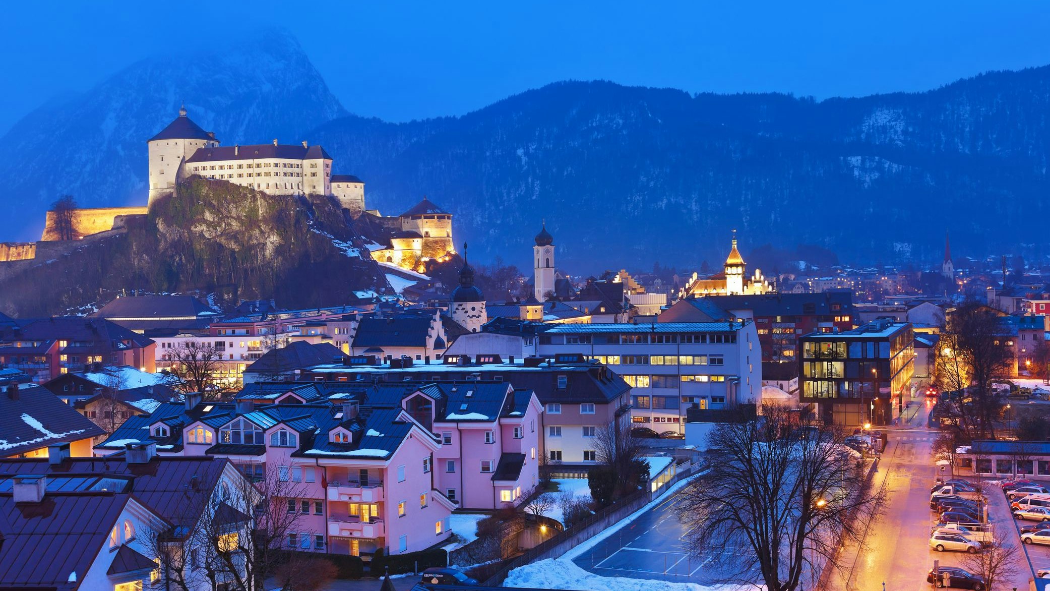 Heute.at - Wüste Massenschlägerei mitten am Stadtplatz