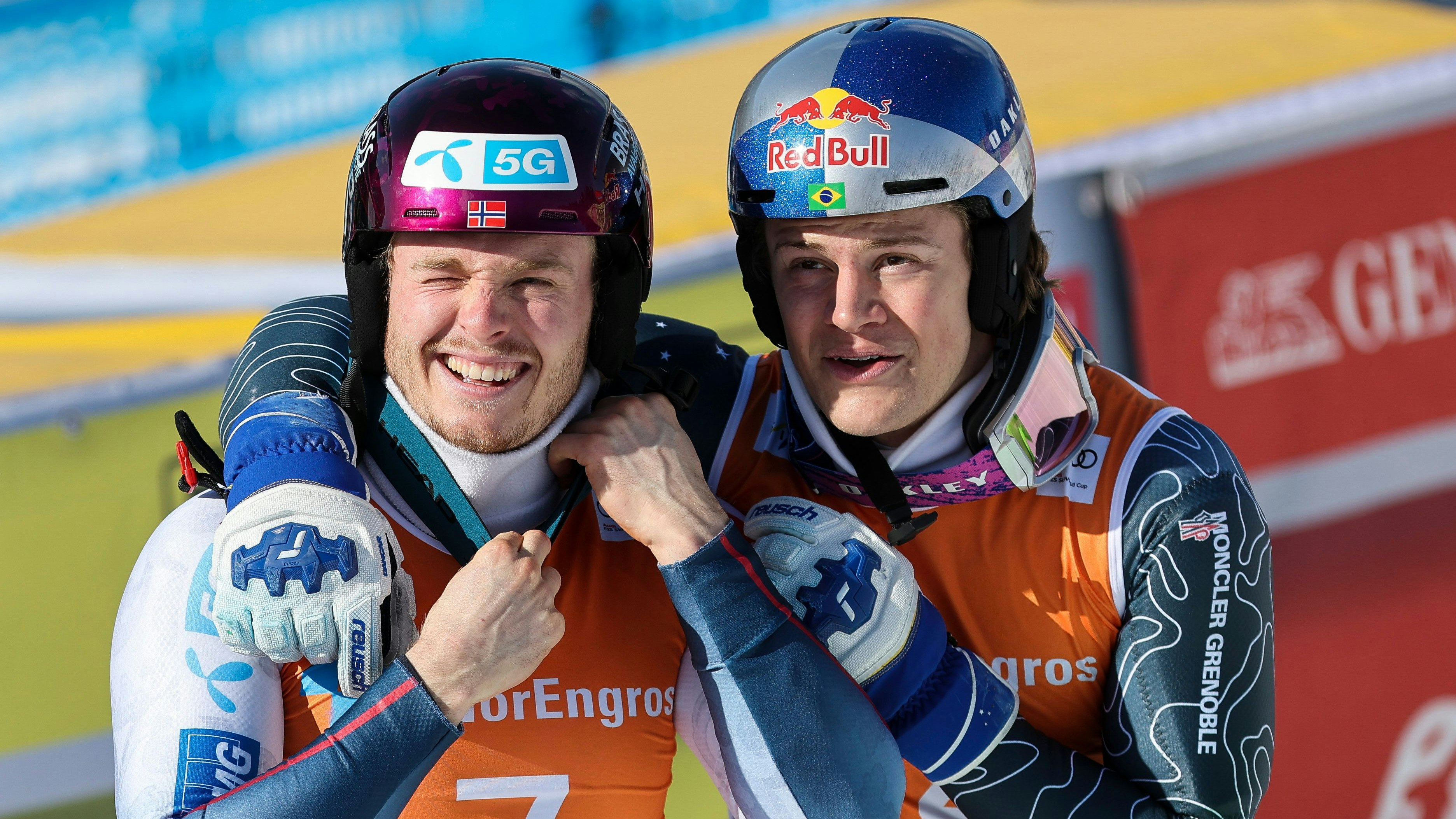 Lucas Pinheiro Braathen (r.) mit seinem norwegischen Kumpel Atle Lie McGrath.