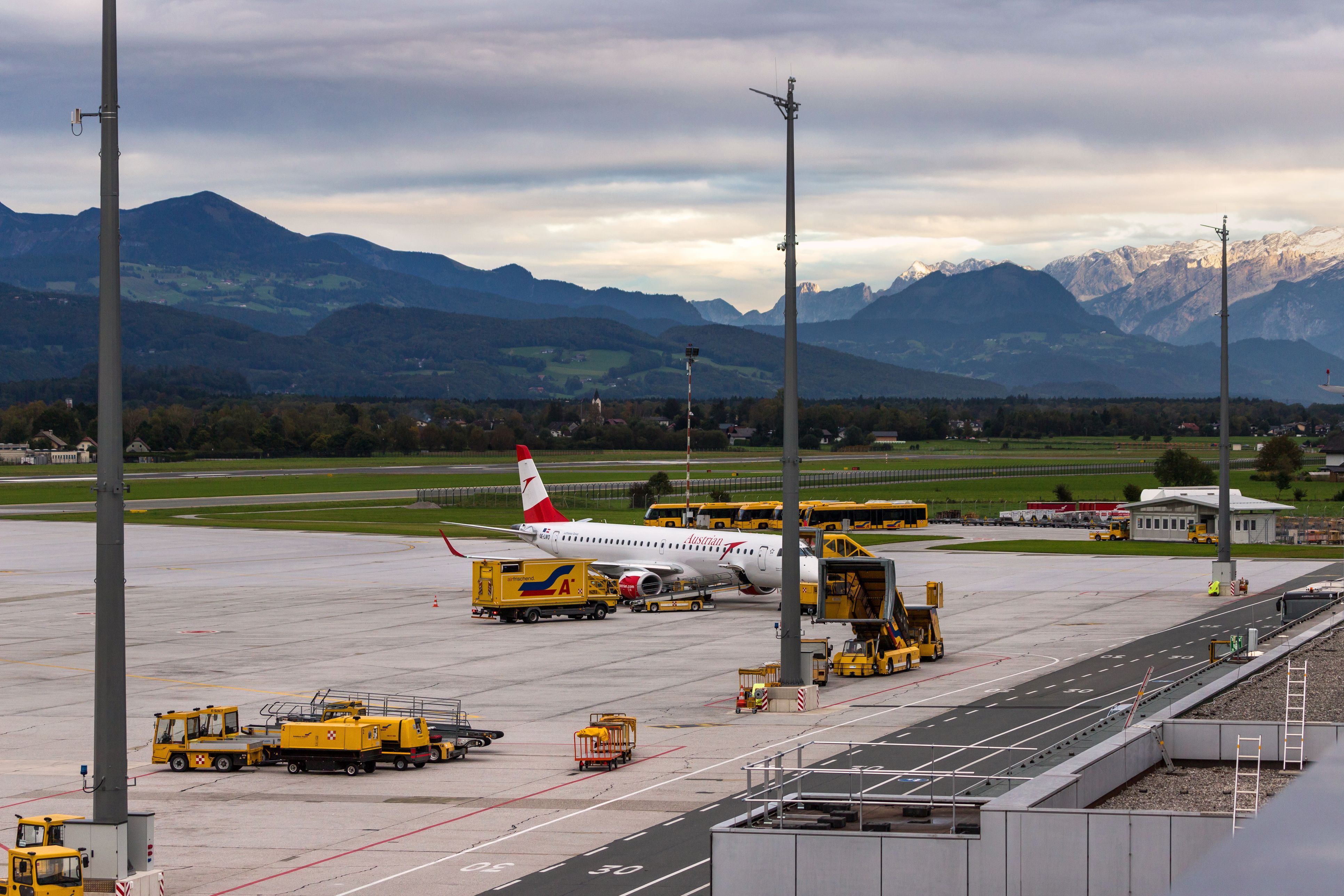 Flughafen Salzburg mit neuen Urlaubsdestinationen.