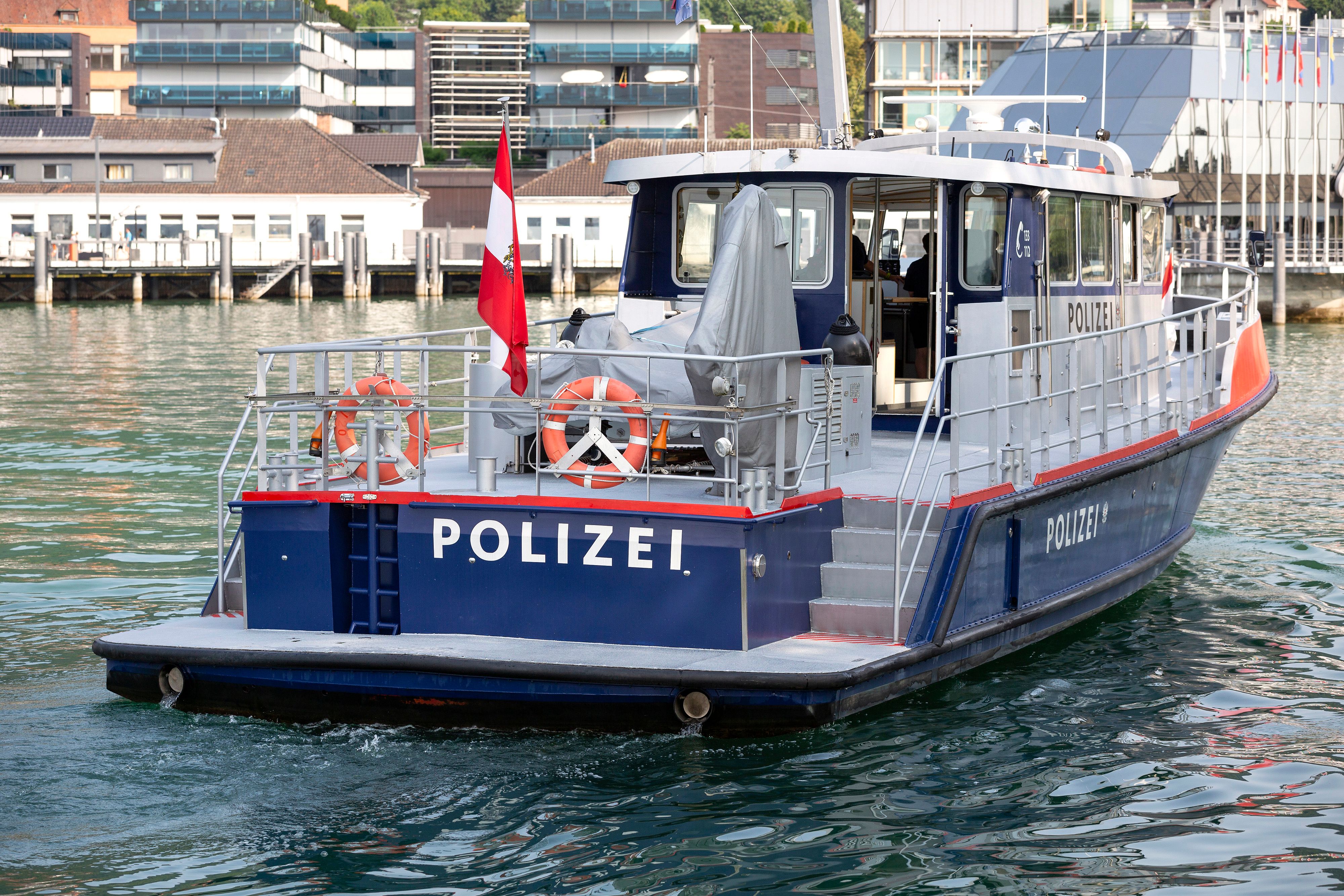Heute.at - Ölverschmutzung in Hafen – Großeinsatz am Bodensee