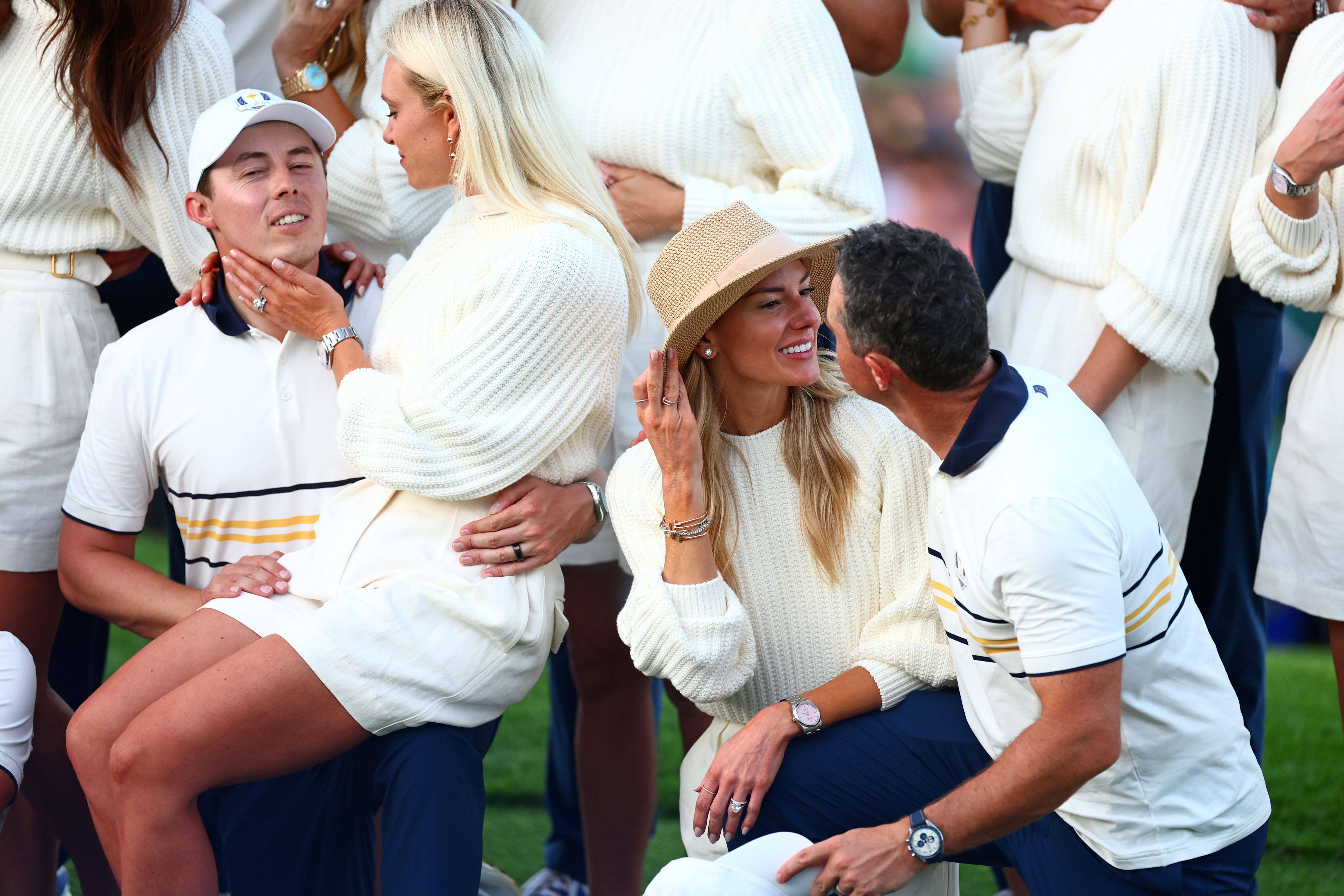 Stoll (r.) herzt McIlroy nach dem Ryder-Cup-Triumph.