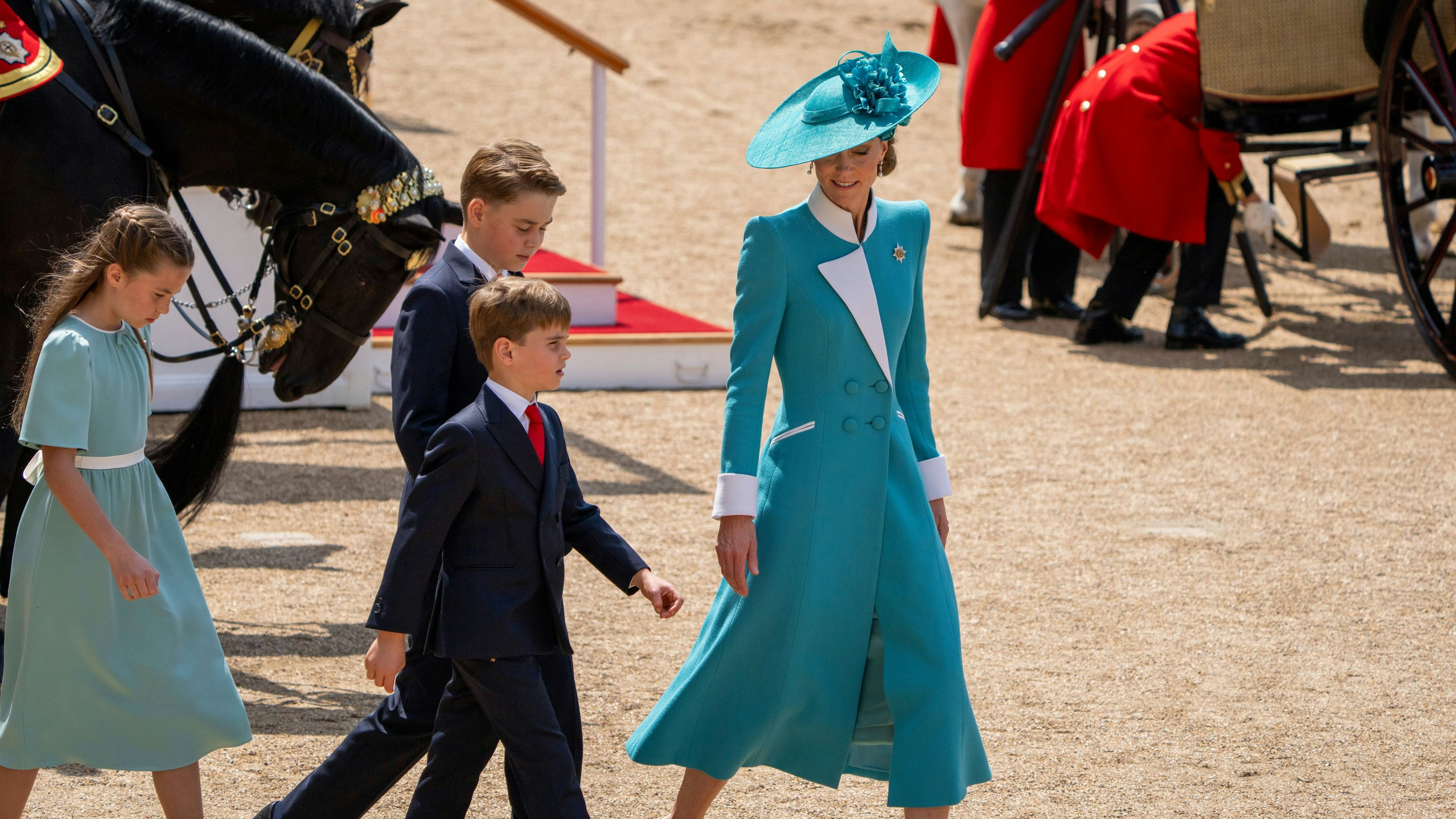 Heute.at - Britische Mini-Royals zu Besuch bei Harry Potter