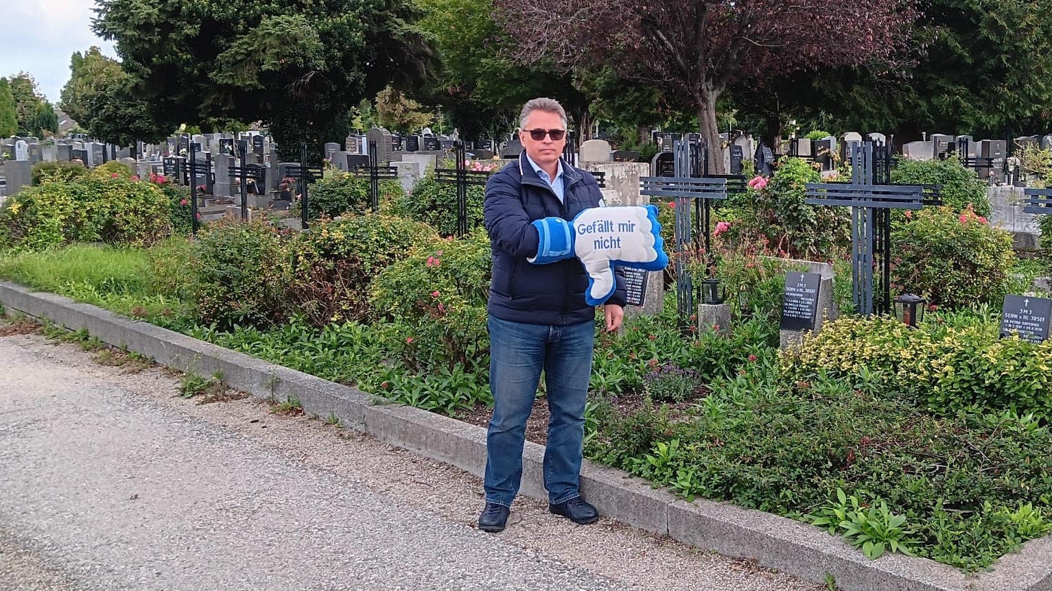 Heute.at - Das ist pietätlos – Gräber könnten überbaut werden