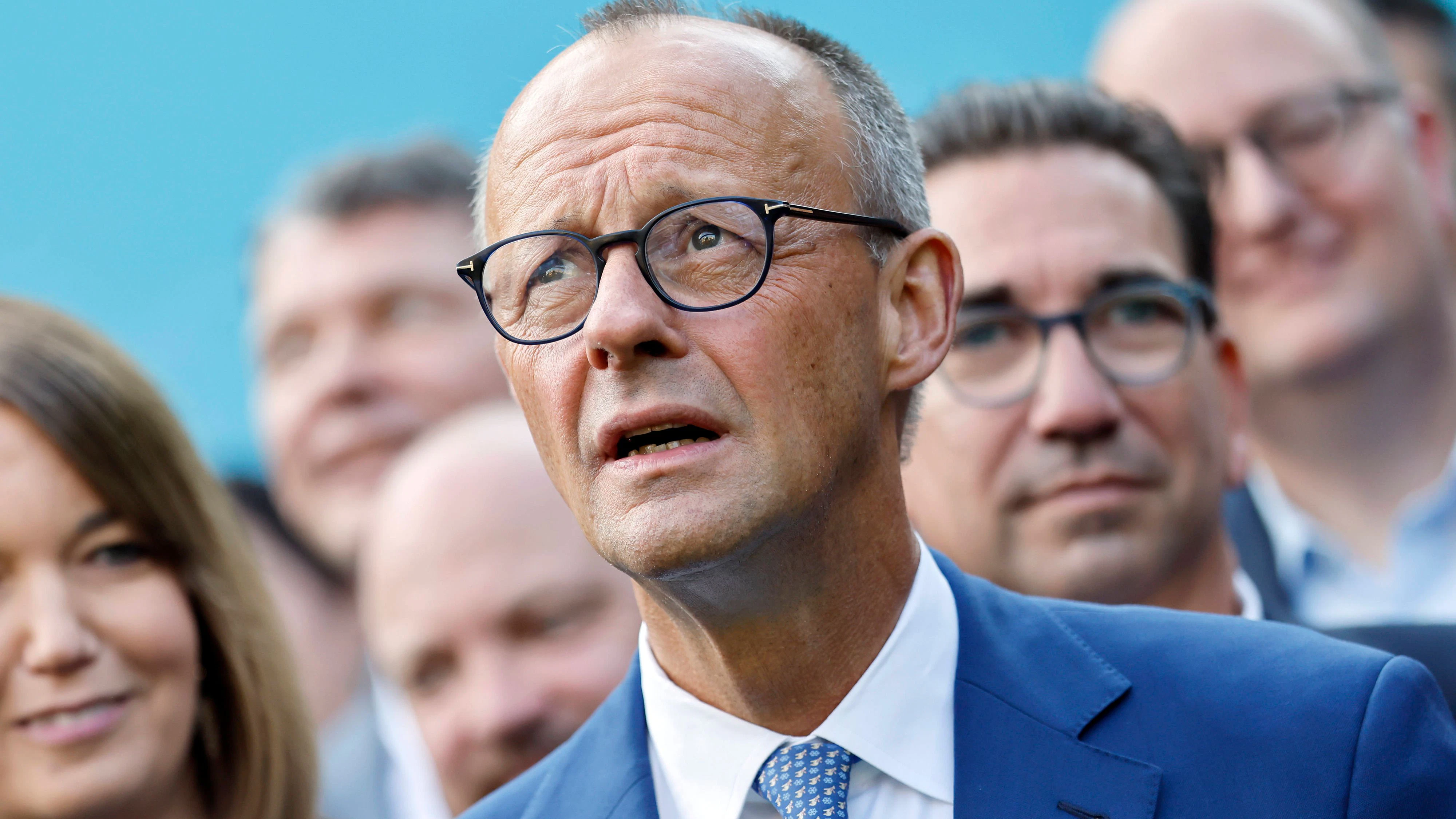 Heute.at - Merz stürzt in Umfragen auf Rekordtief