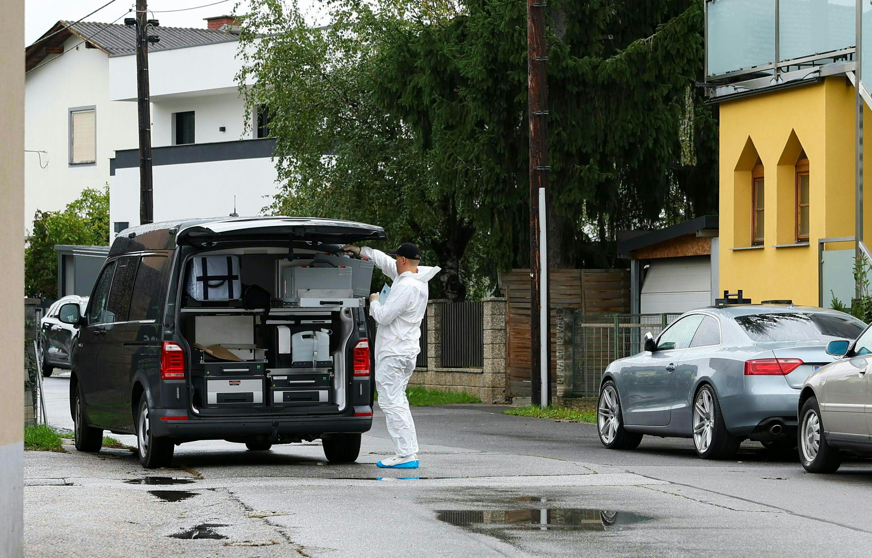 Auch die Spurensicherung ist vor Ort. 