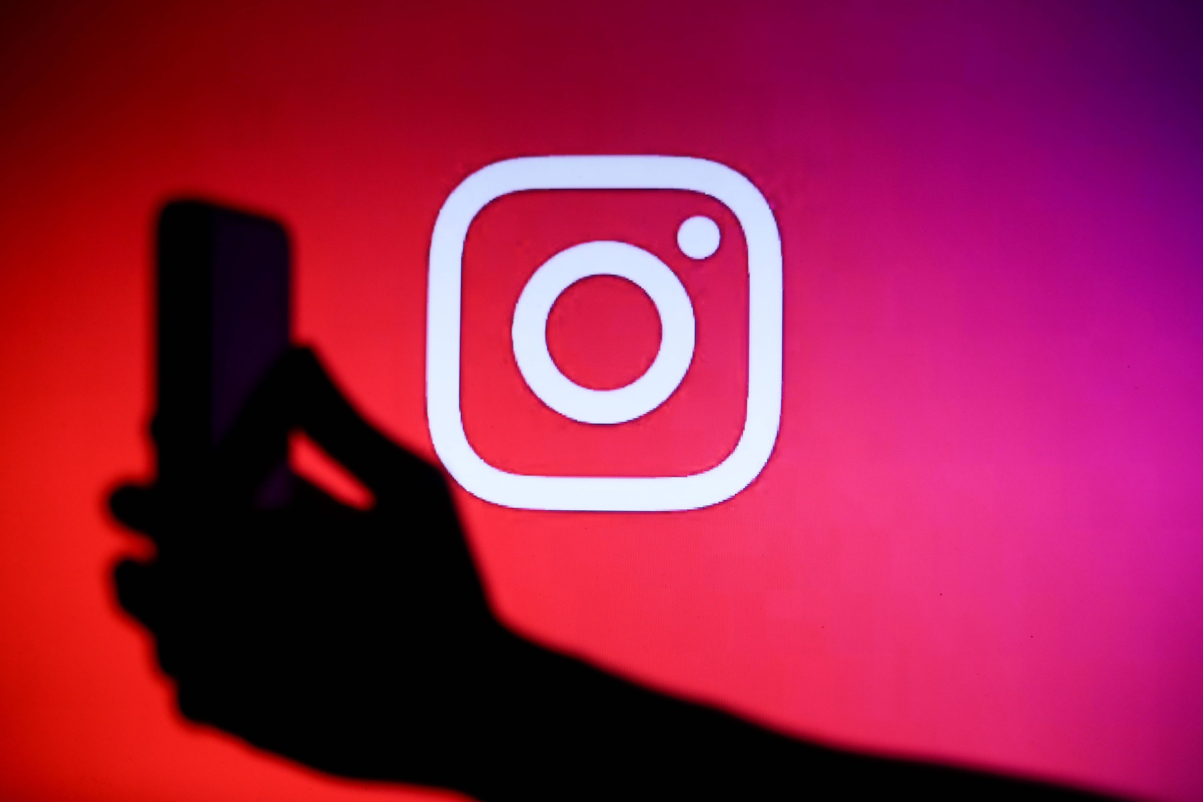  Das Fake-Profil zeigt als Profil-Bild die Antragstellerin und kopiert ihr echtes Profil. 