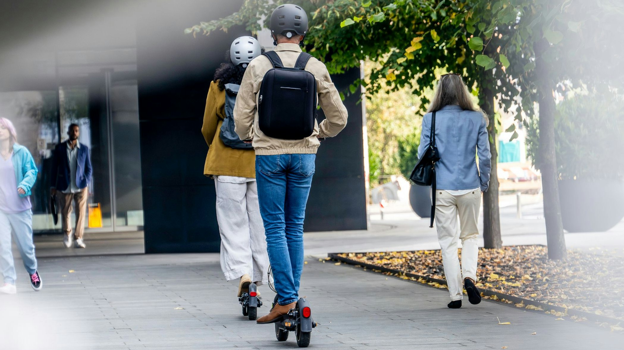 Heute.at - Helmpflicht für E-Scooter? Die Neos sagen Nein