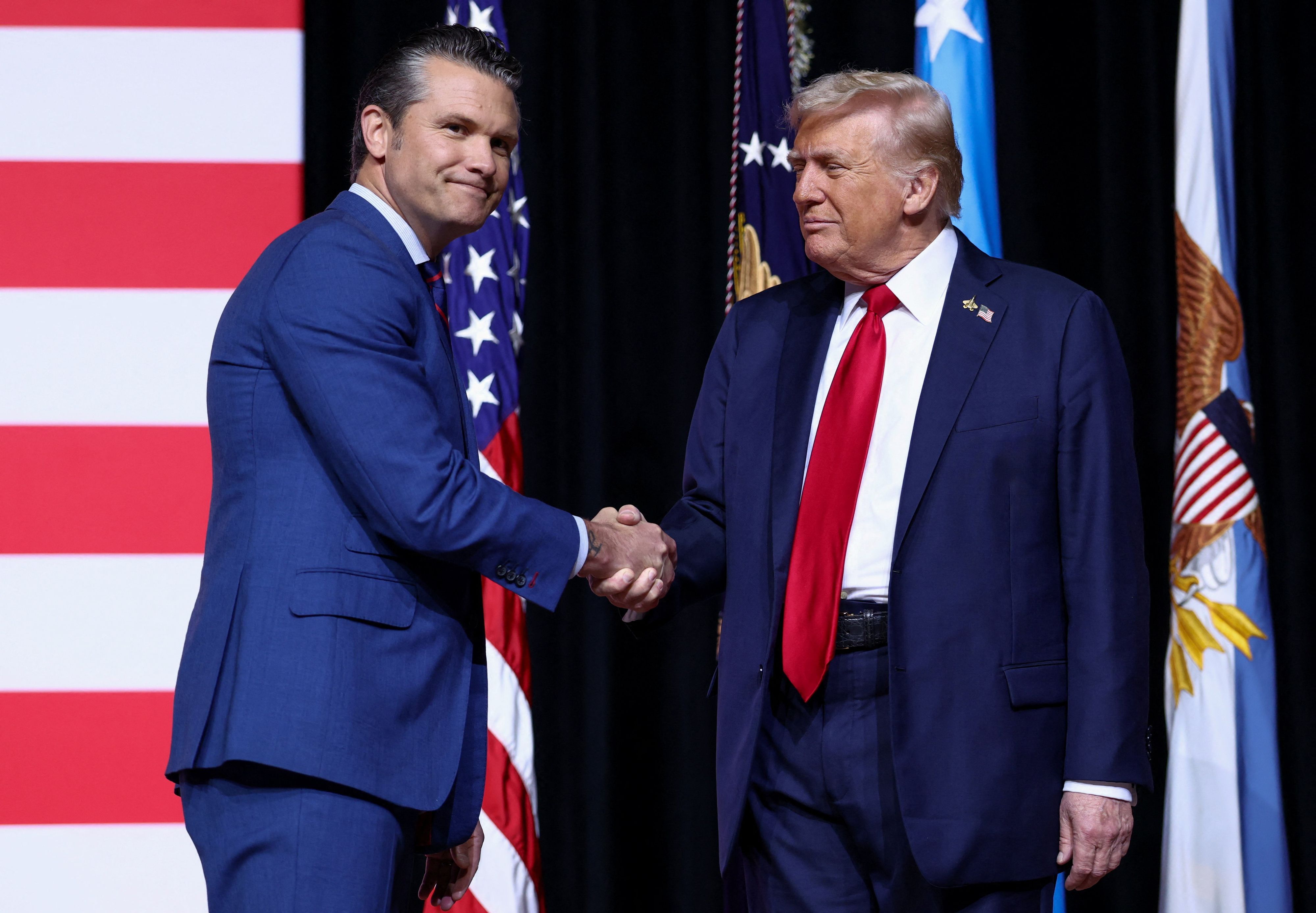 US-Präsident Donald Trump und Verteidigungsminister Pete Hegseth.