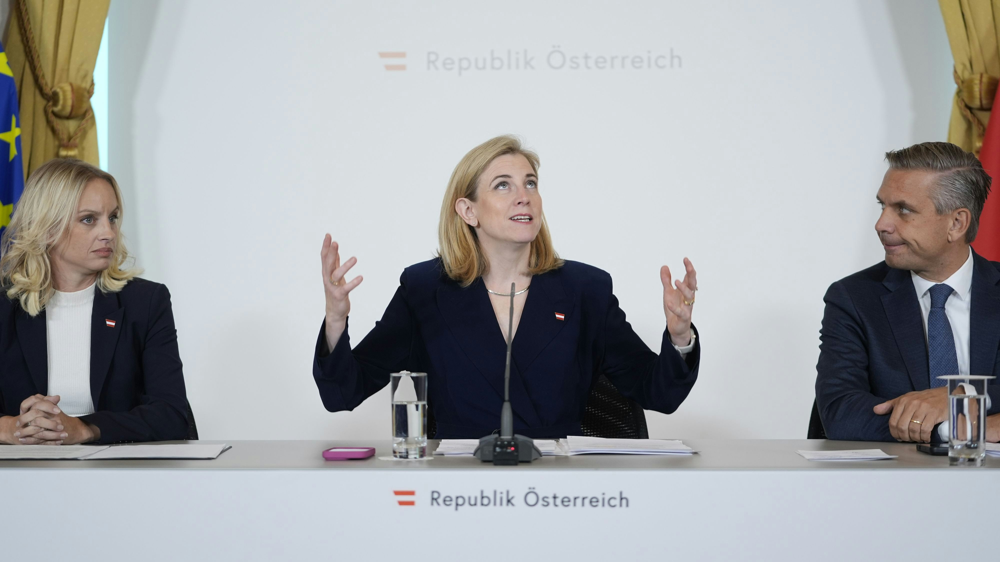 Das Pressefoyer nach dem Ministerrat