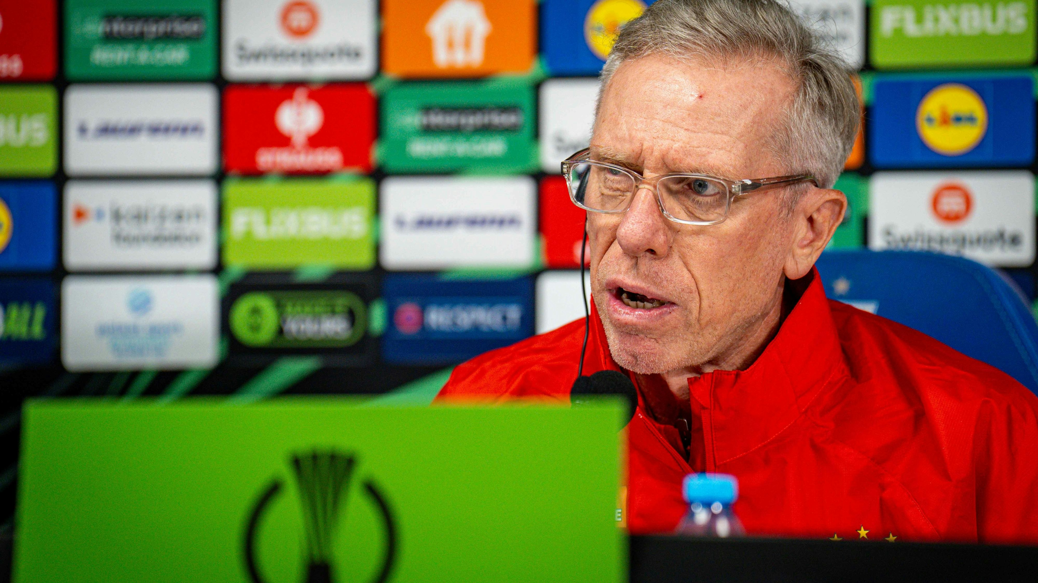 Heute.at - Stöger fordert Derby-Reaktion: Anderes Gesicht zeigen