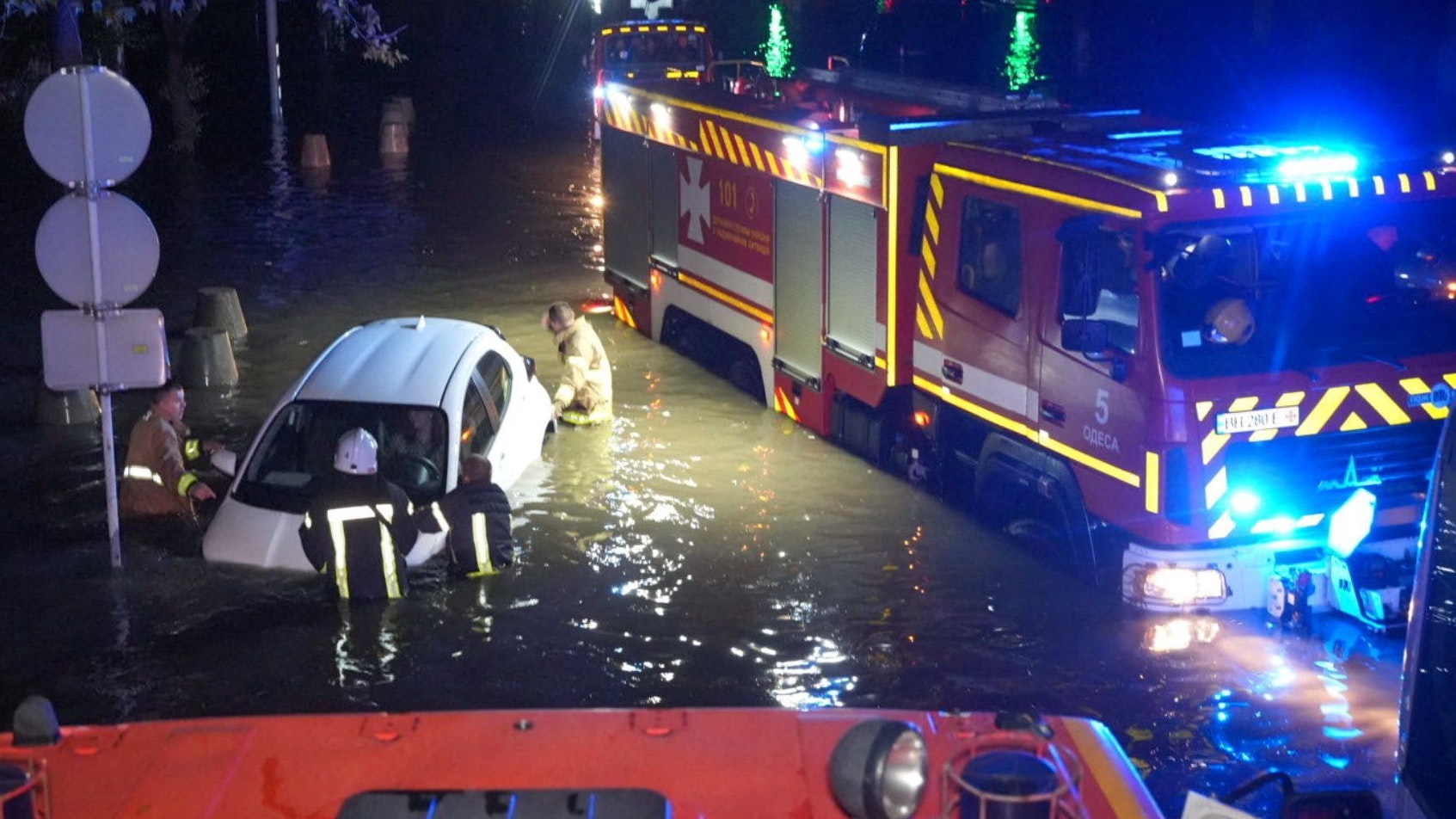 Heute.at - Tödliches Starkregen-Unwetter wütet in Odessa