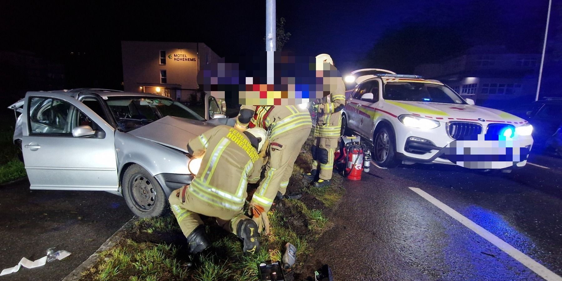 Heute.at - Lenker (31) verursacht Massencrash in Hohenems