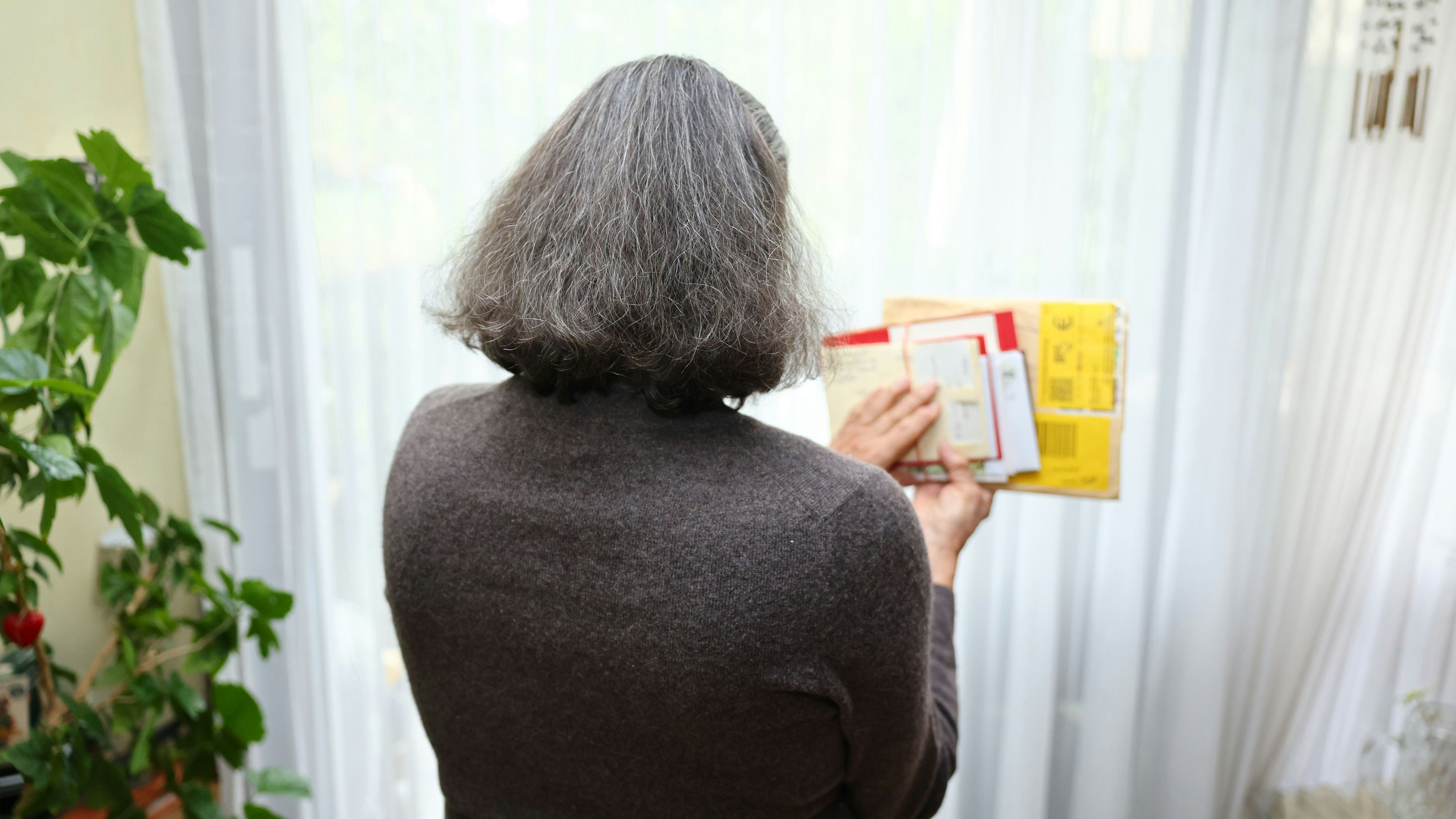 Heute.at - Wienerin soll 35 Euro Zoll für Geburtstagskarte zahlen