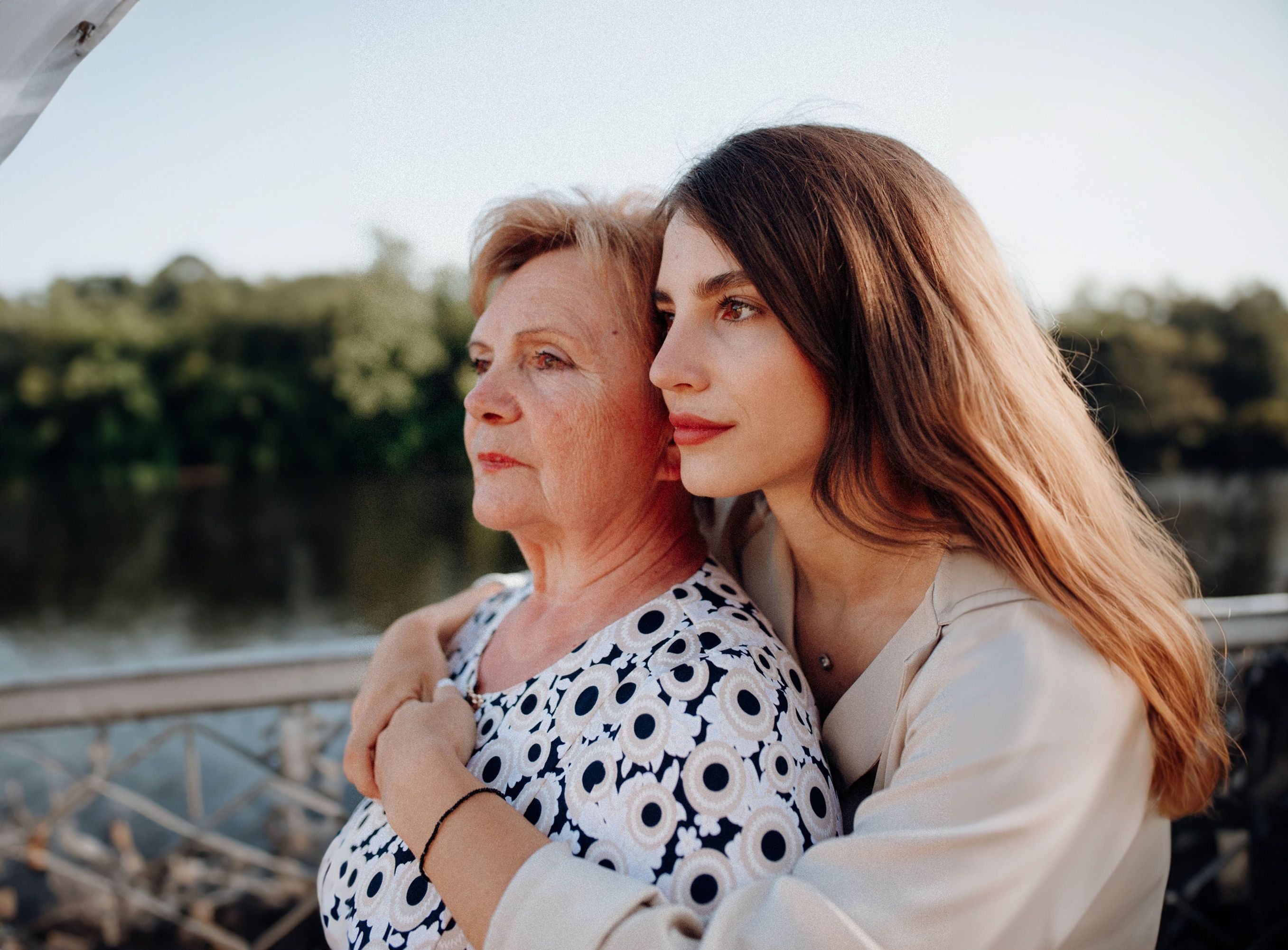 Frauen fühlen sich durch gesellschaftliche Erwartungen bezüglich ihres Aussehens immer mehr unter Druck.