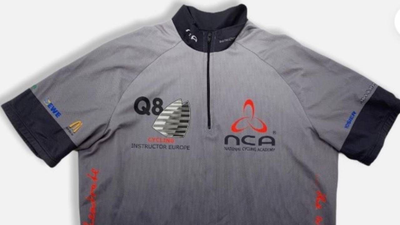 Dieses Trikot hat der Verstorbene getragen.