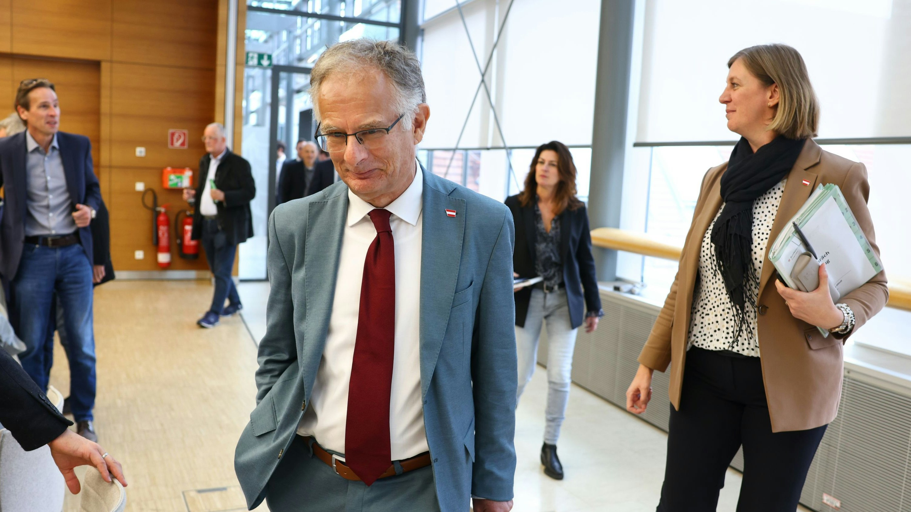 Finanzminister Markus Marterbauer (SPÖ) enthüllt eine neue Budget-Schieflage.