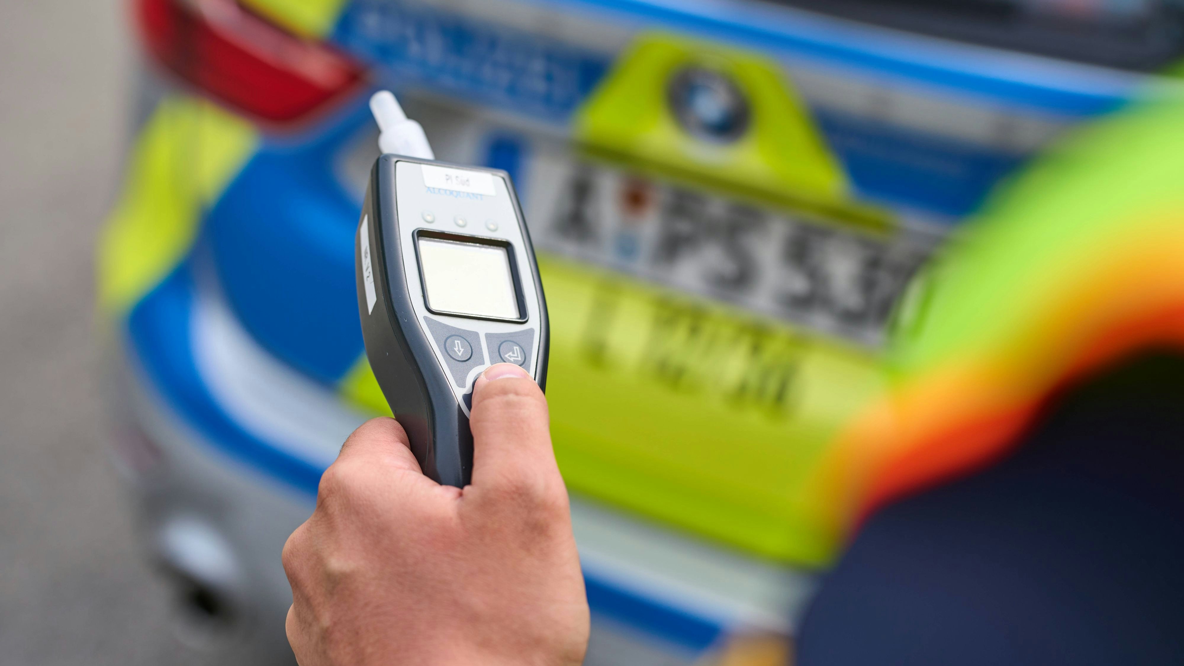 Heute.at - Mann mit über fünf Promille vor Supermarkt entdeckt