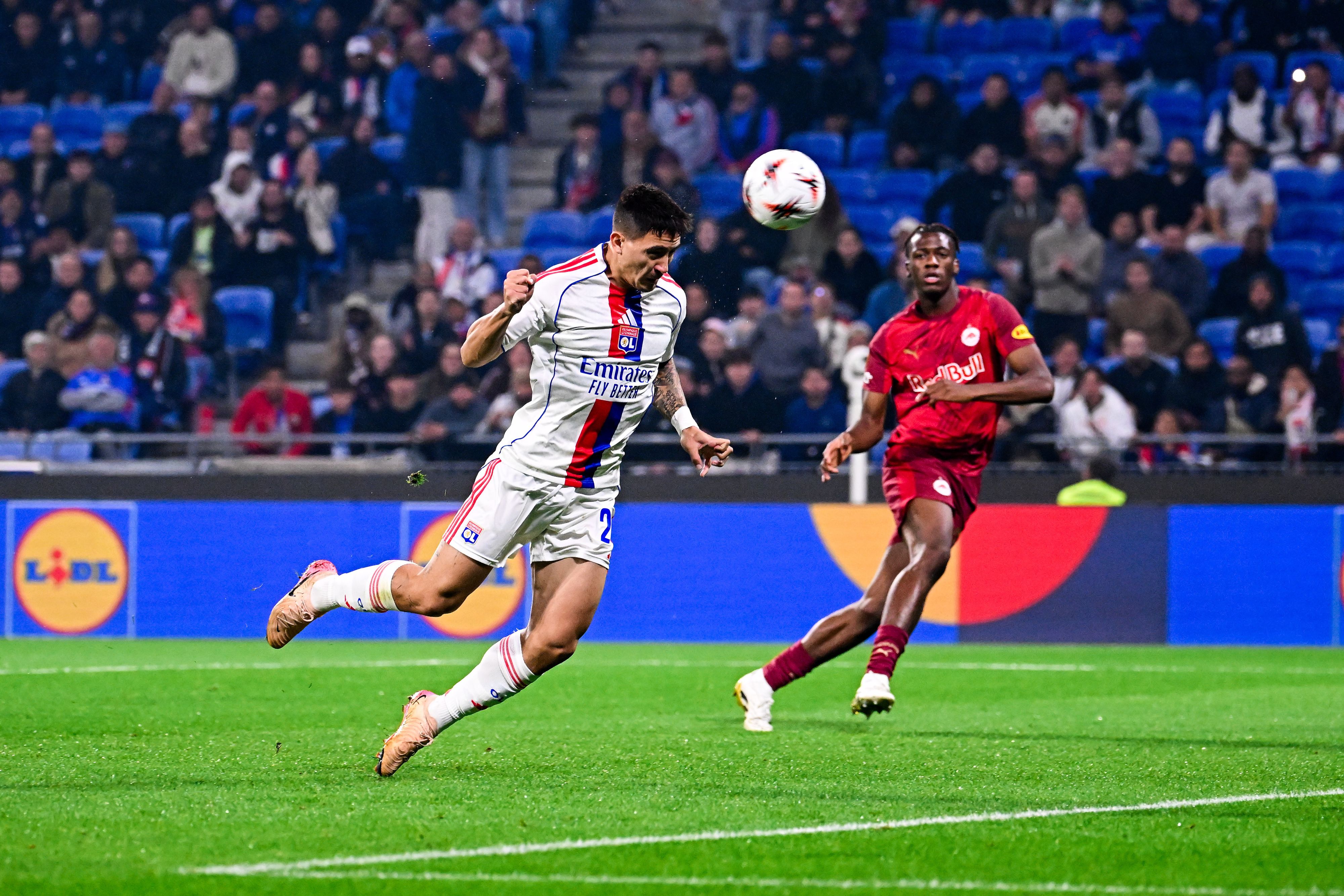 Red Bull Salzburg gastiert bei Olympique Lyon. 