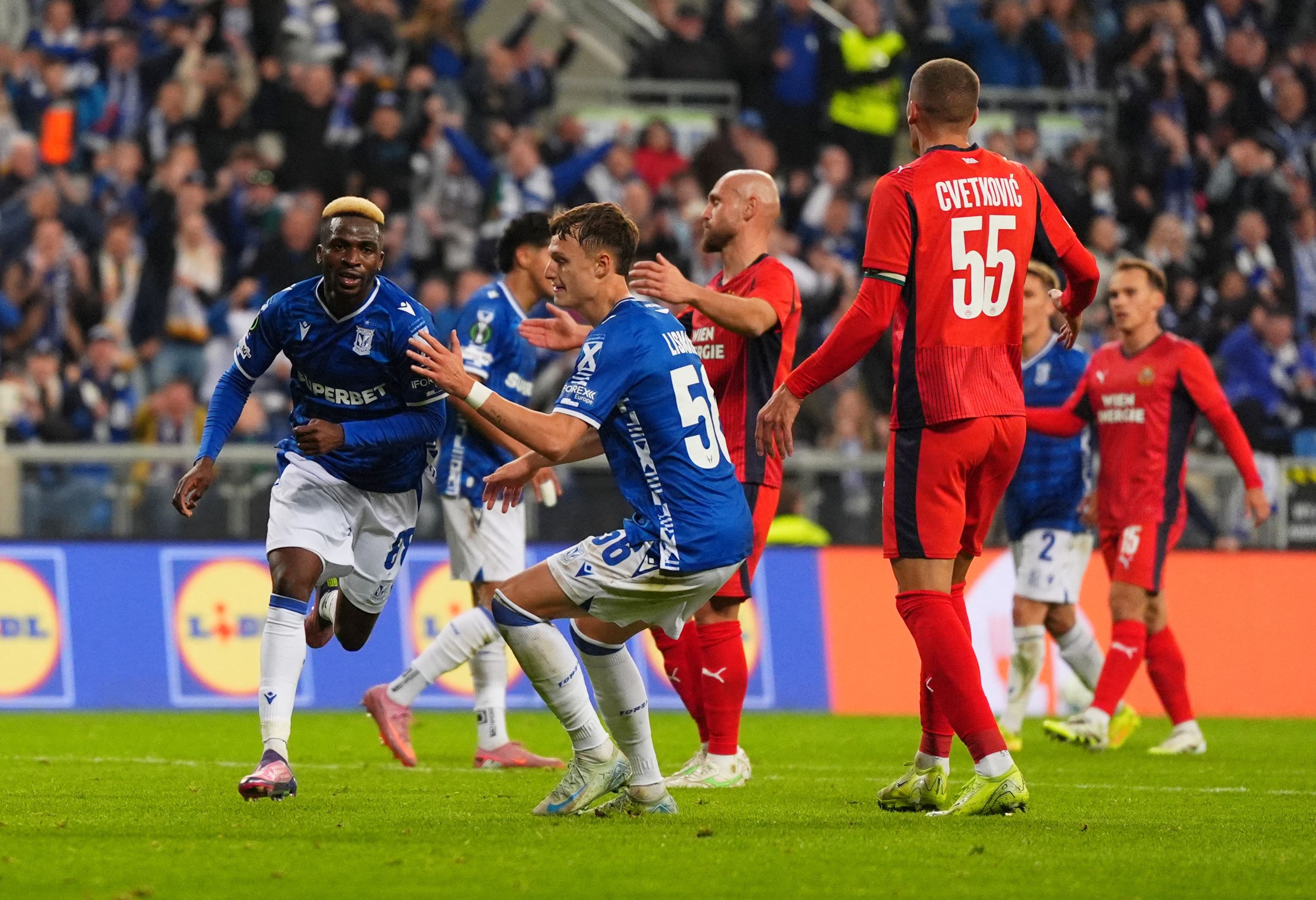 Rapid ist völlig verunsichert, Lech Posen jubelt. 