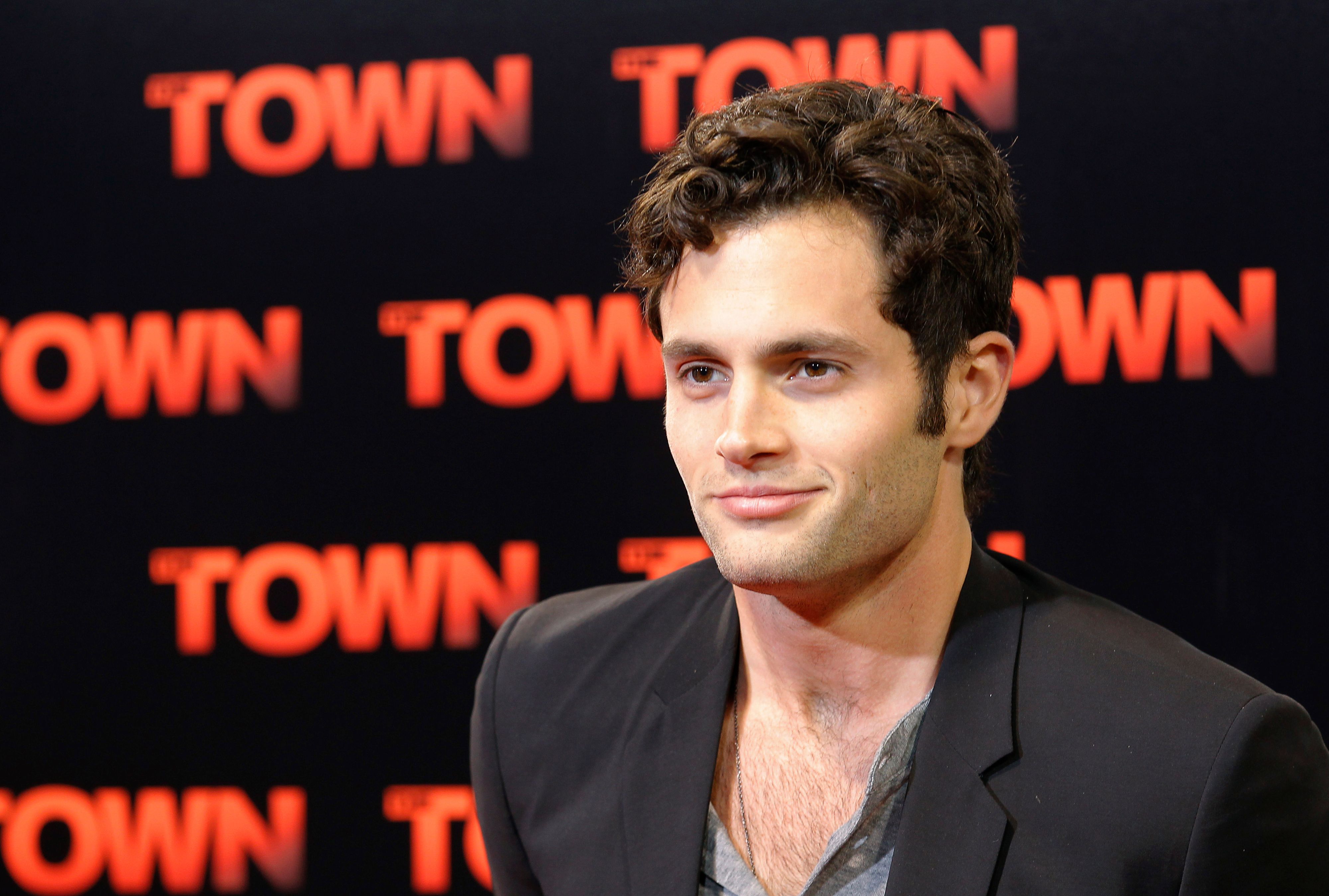 Eine besonders intime Szene ist Schauspieler Penn Badgley in Erinnerung geblieben.