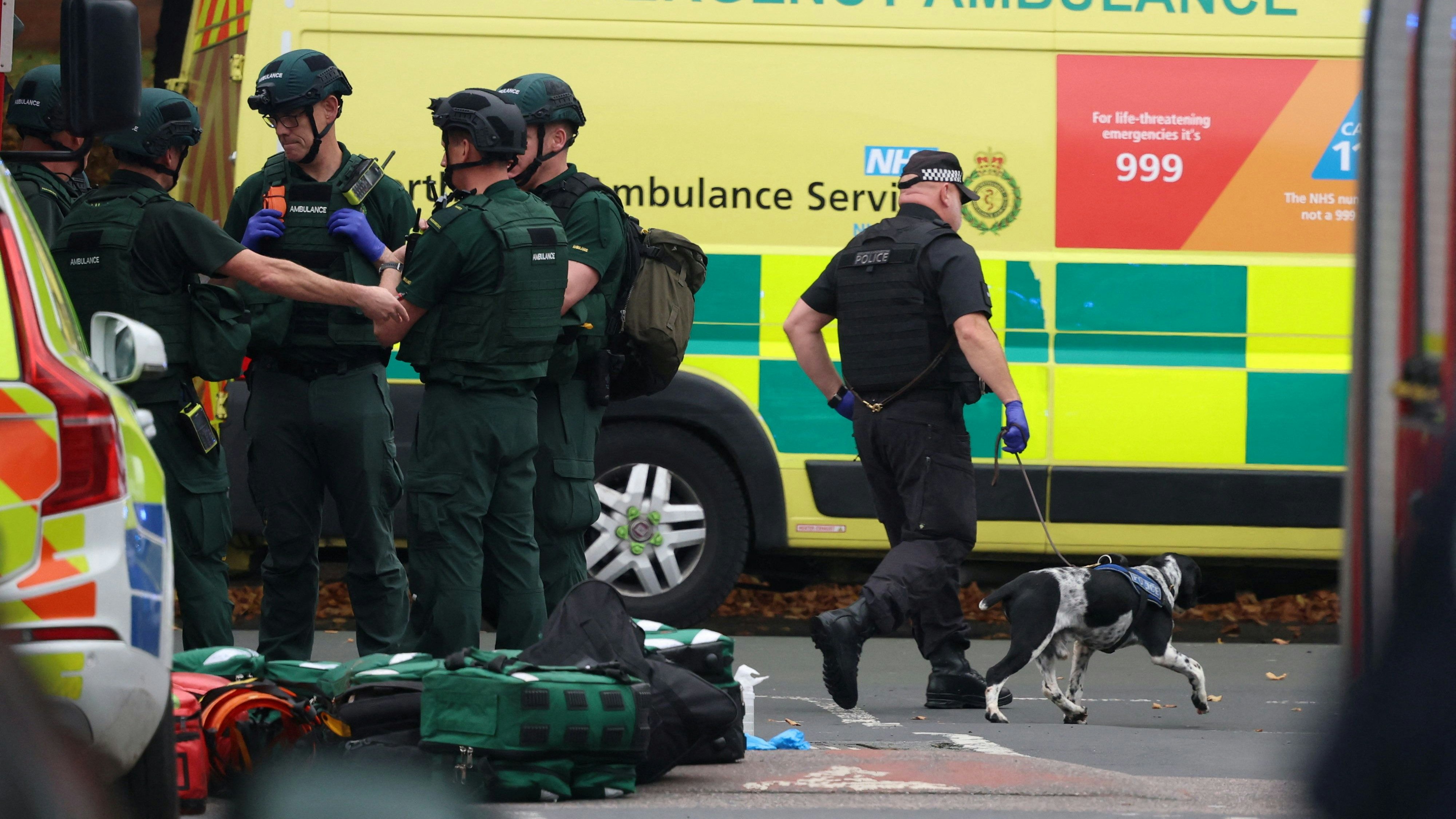 Heute.at - Großeinsatz der Polizei! Messer-Attacke vor Synagoge