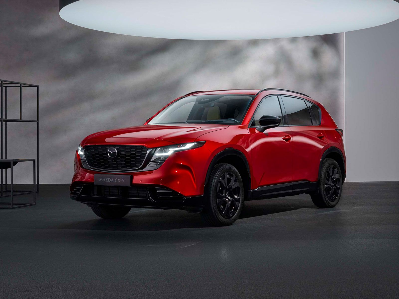 Der neue CX-5 präsentiert sich mit sportlichem Auftritt.