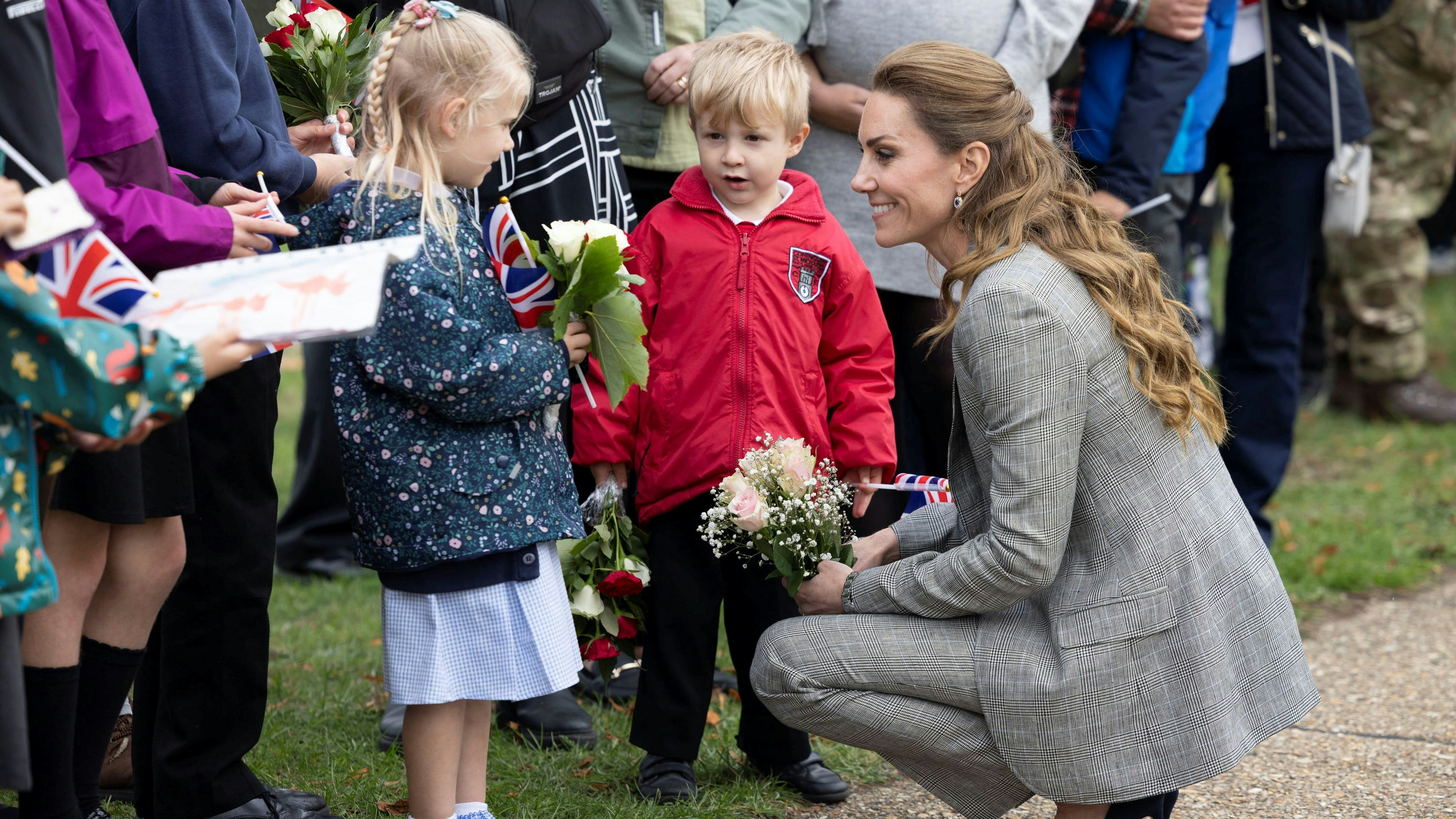 Für ihre kleinen Fans nimmt sich Kate besonders gerne Zeit.