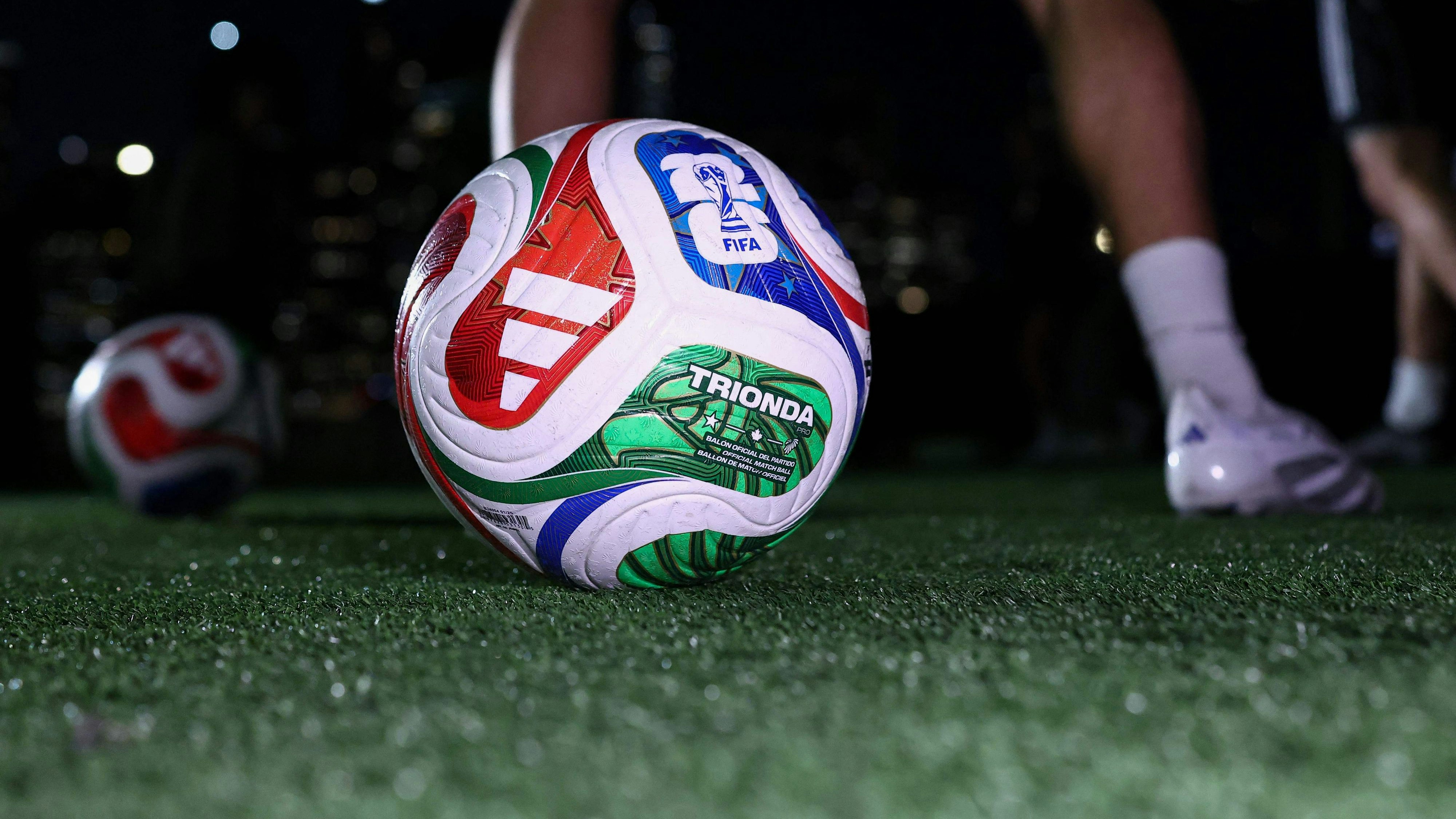 Der "Trionda", der Ball für die Weltmeisterschaft 2026. 
