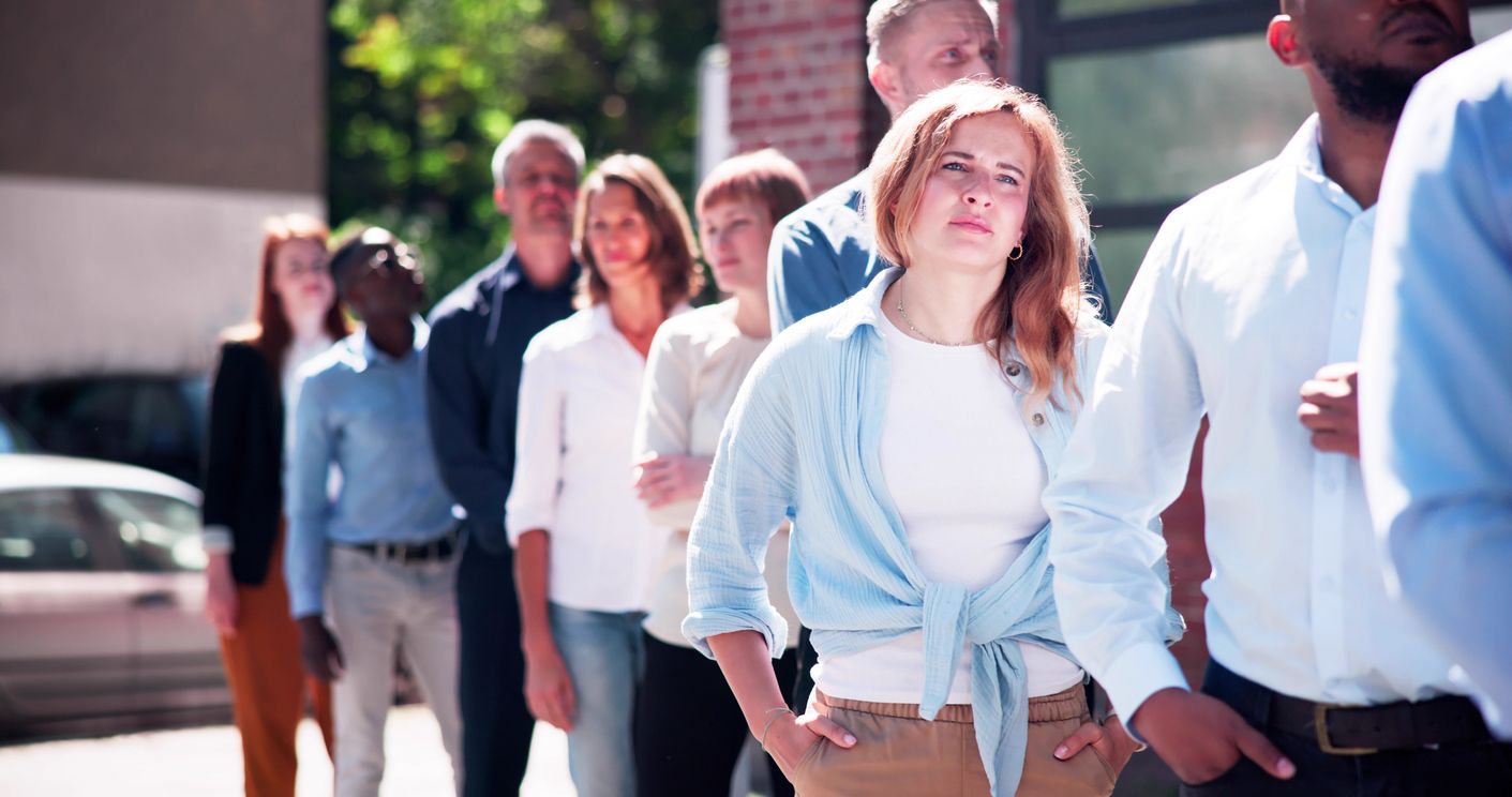 Tik,Tak: In der Warteschlange können sich Minuten wie Stunden anfühlen.