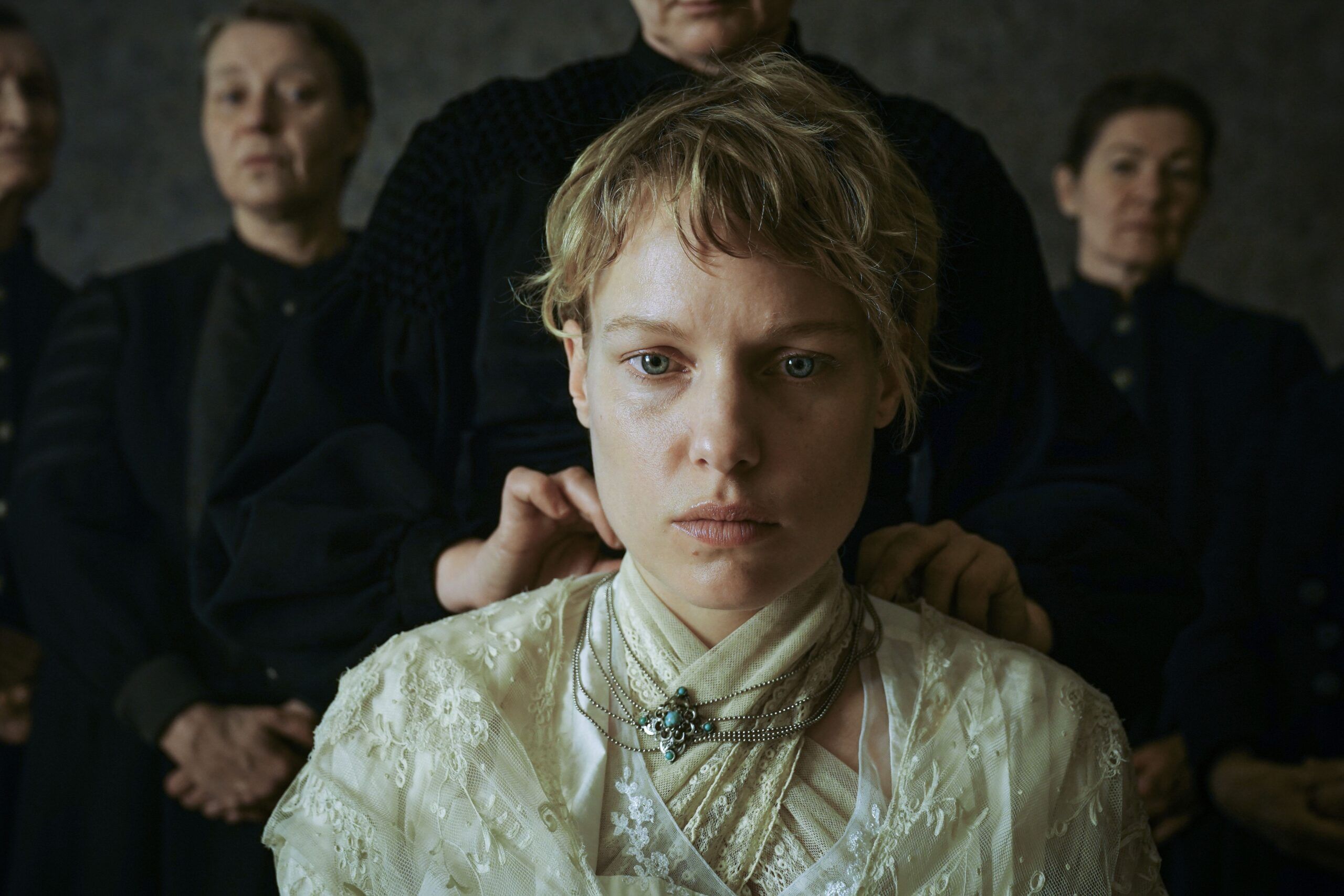 Judith (Julia Franz Richter) fühlt sich in Österreich nicht wohl.