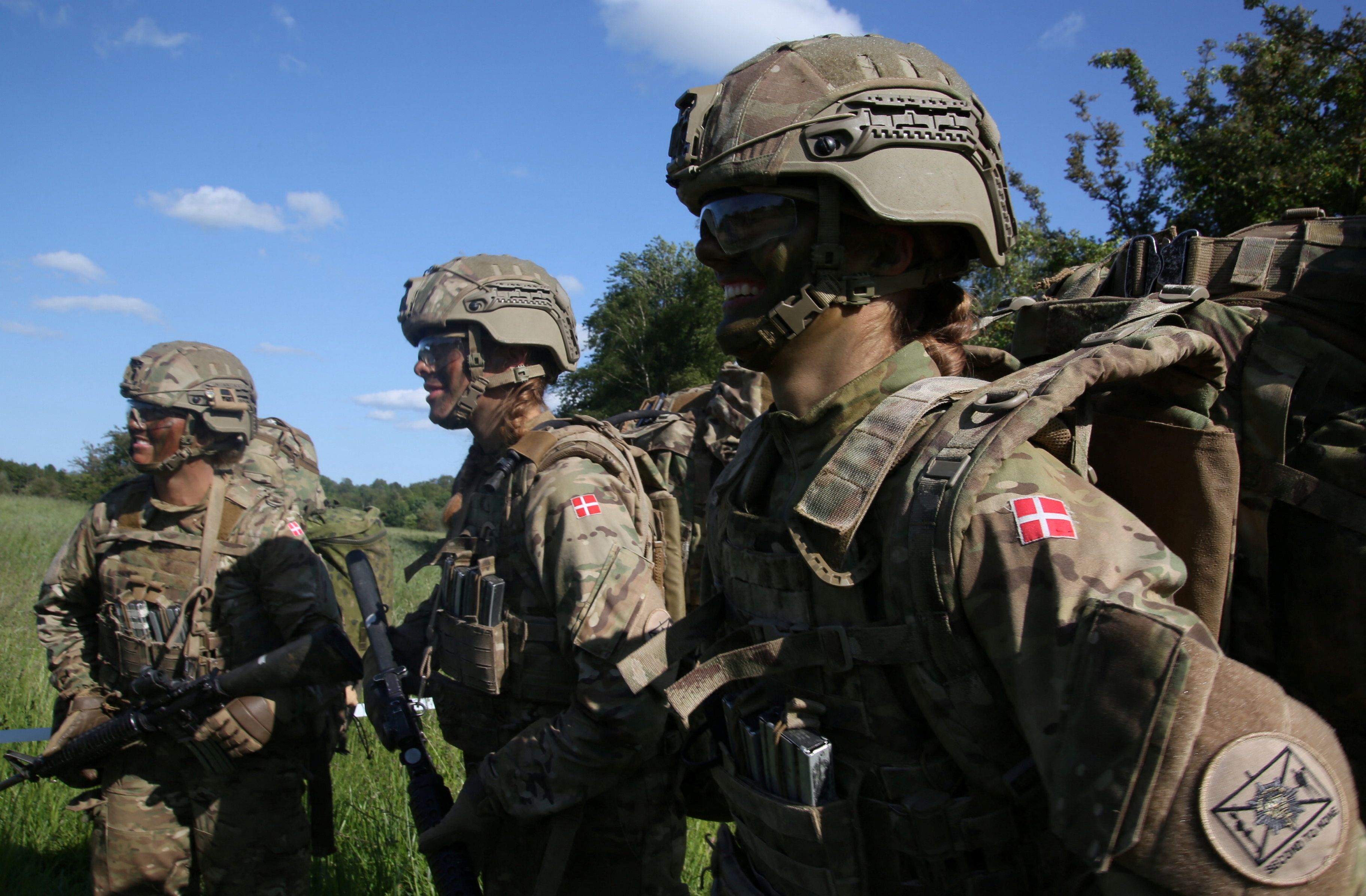 Unter anderem auf der Kaserne in Skive sowie bei der Königlichen Leibgarde in Høvelte seien bereits Benelli-M4-Schrotflinten ausgegeben worden. Die Waffe ist hier im Bild zu sehen.