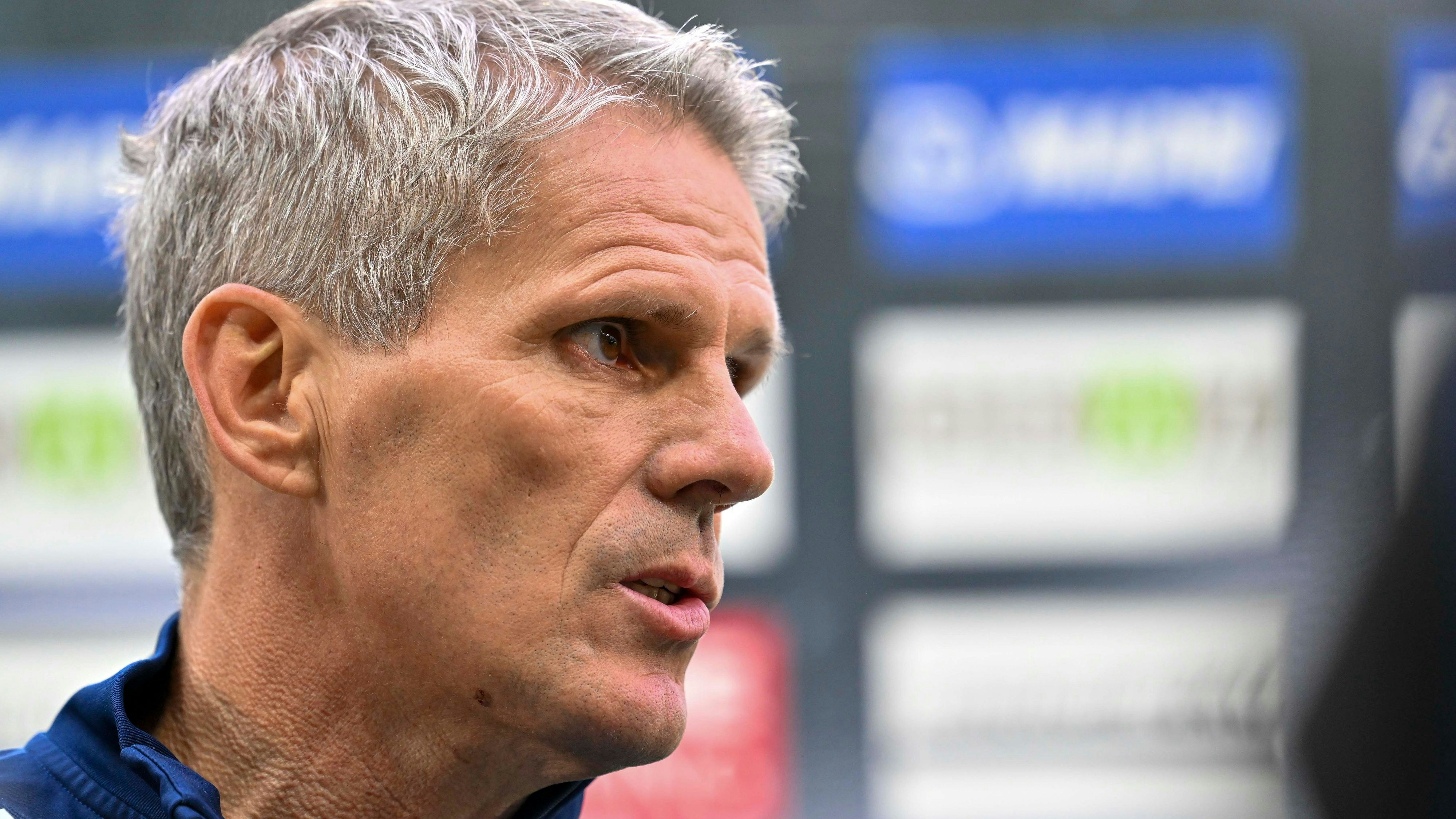 Heute.at - Geht zu weit - Kühbauer teilt gegen Schiri aus