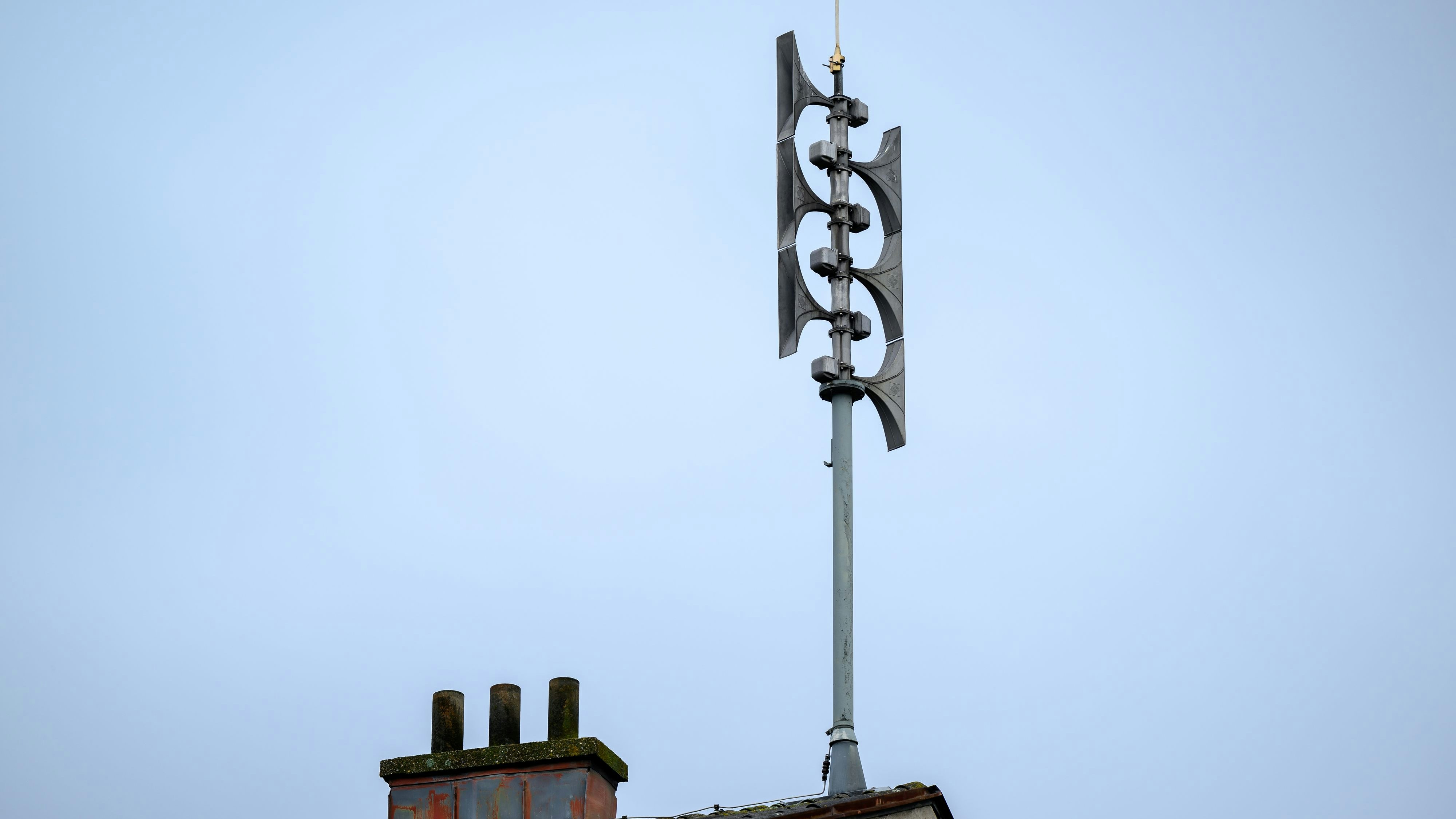 Download von www.picturedesk.com am 04.10.2025 (10:36).  ABD0013_20241005 - WIEN - ÖSTERREICH: Eine Sirene am Samstag, 05. Oktober 2024, anlässlich des Zivilschutz - Probealarms, in Wien. - FOTO: APA/MAX SLOVENCIK  _ - 20241005_PD0665 - Rechteinfo: Rights Managed (RM)