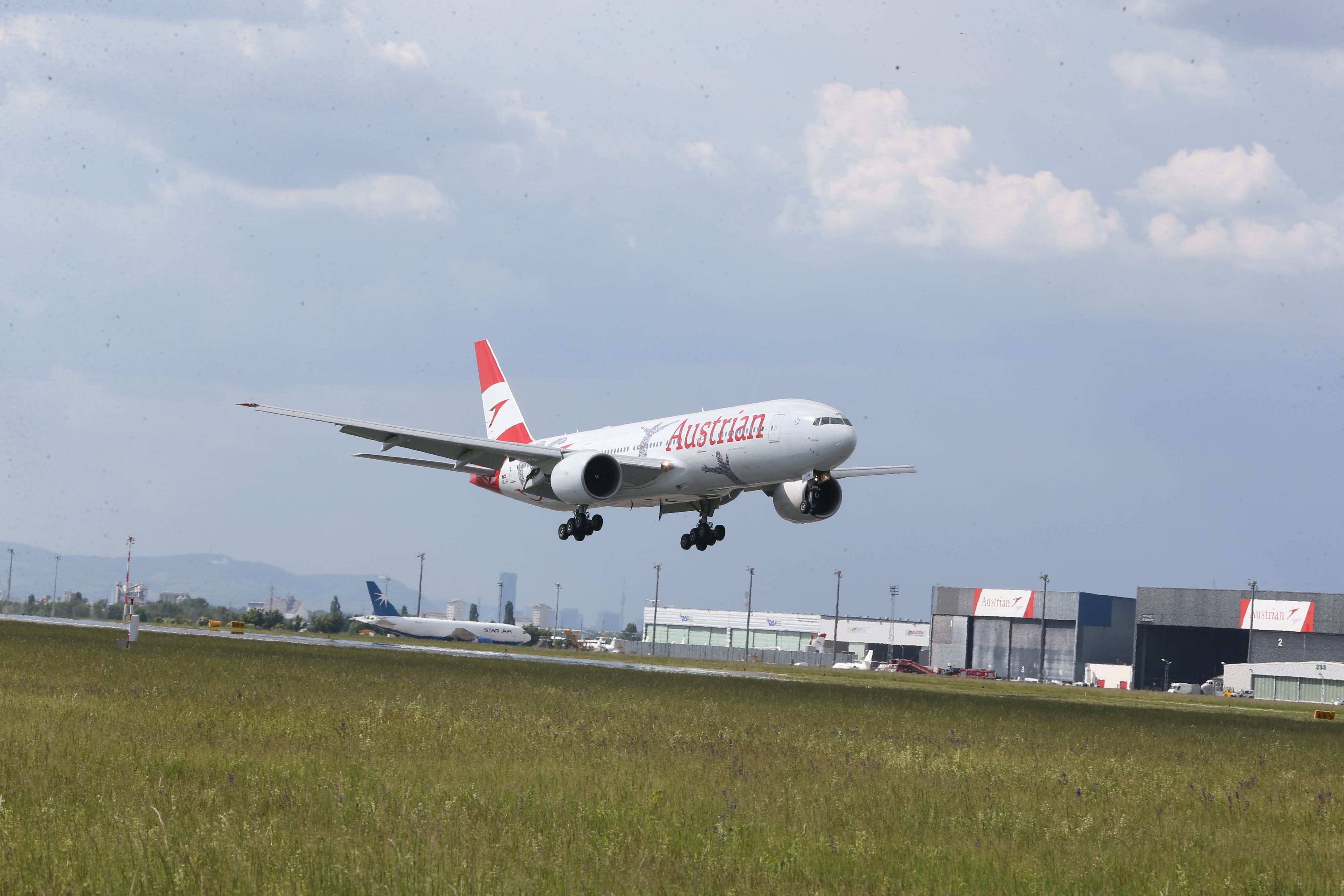Turbulenzen bei der AUA am Flughafen in Wien-Schwechat.