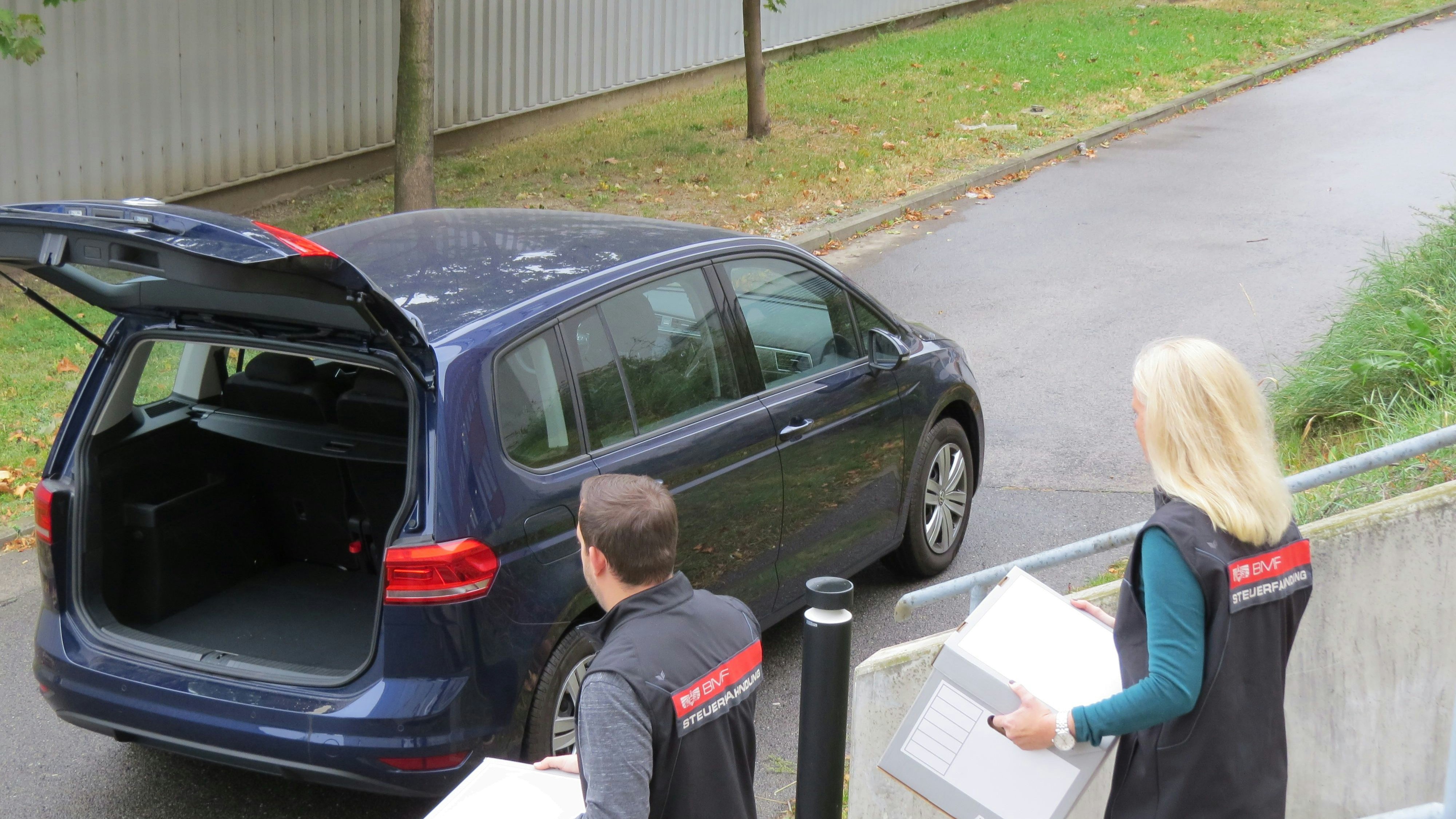 Heute.at - Betrug mit Luxusautos – 1 Mio. Euro Steuer hinterzogen