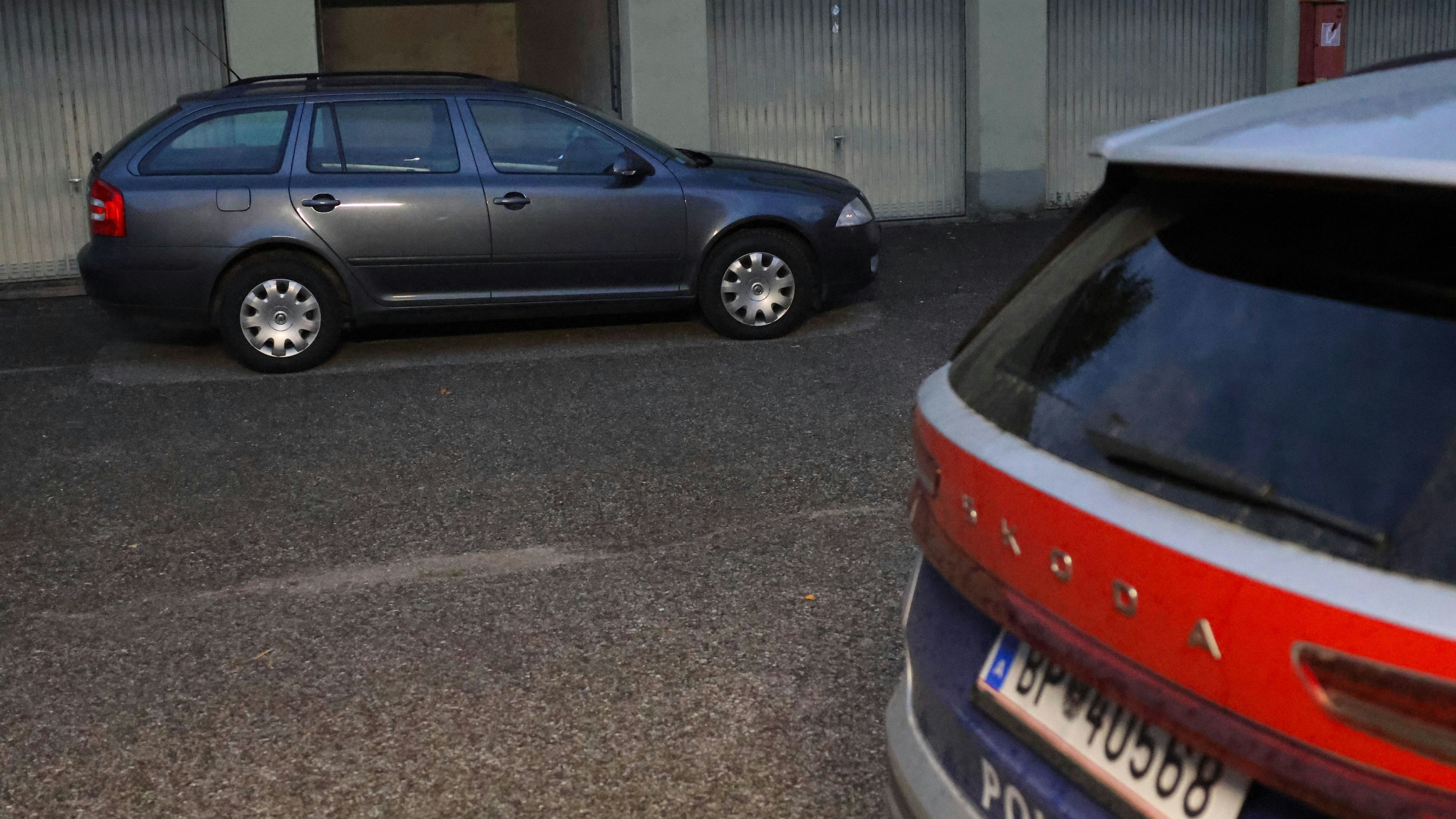 Heute.at - Wagenheber rutscht weg! Mann von Auto erdrückt – tot