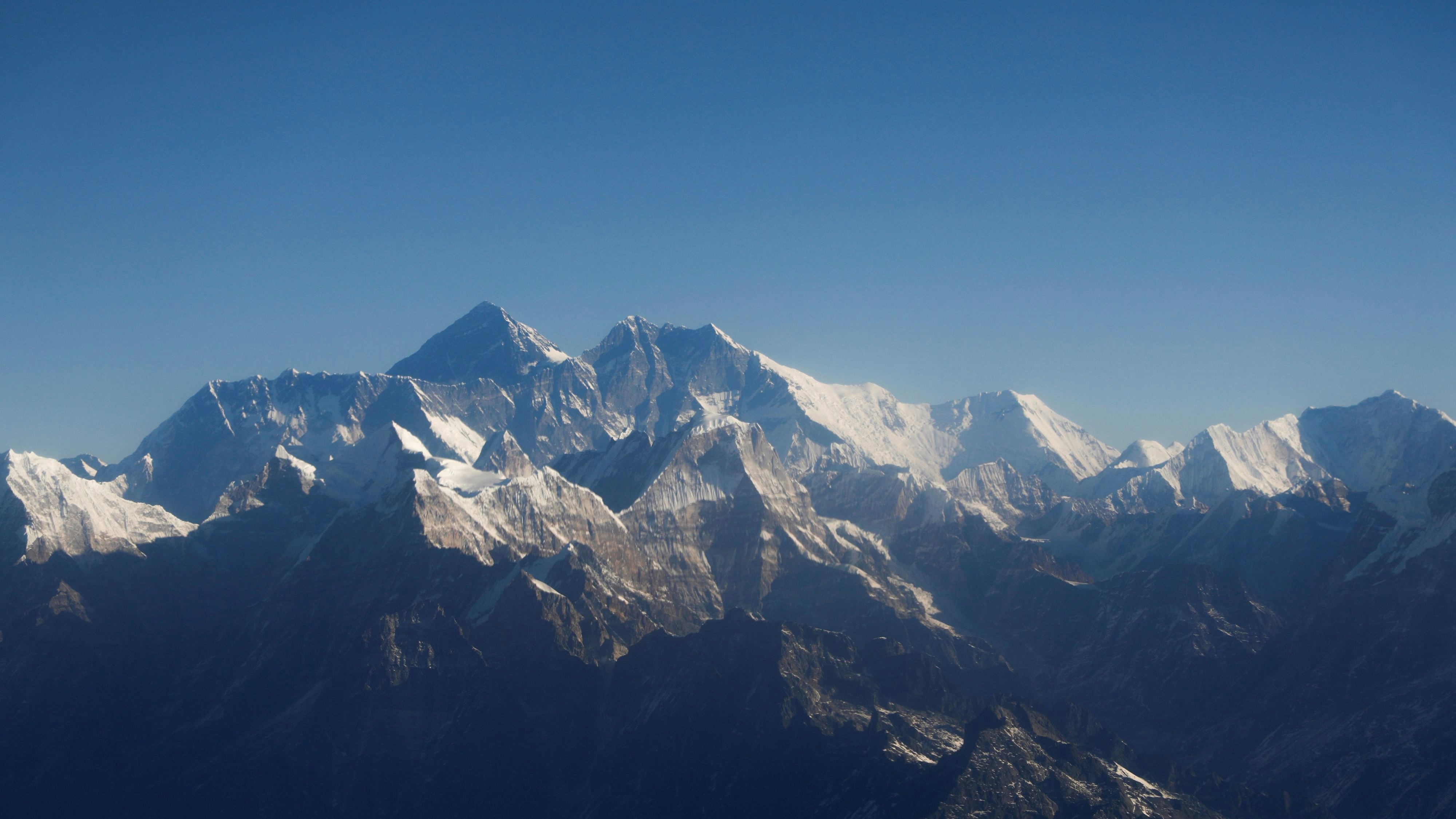 Heute.at - Mount-Everest-Rettung wird Wettlauf gegen die Zeit