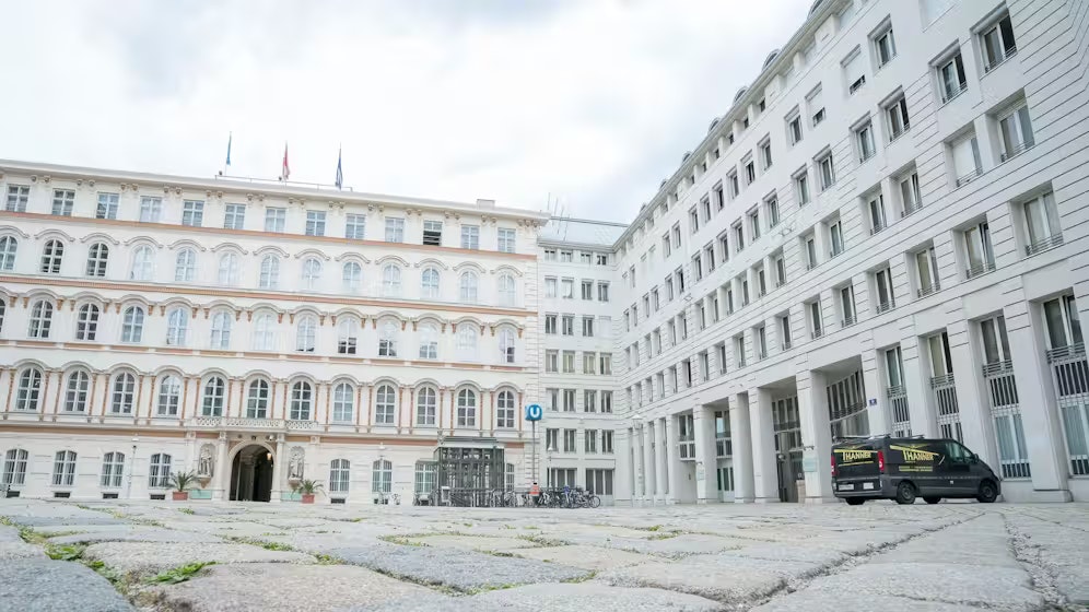 Heute.at - Skandal-Diplomat hätte früher abberufen werden müssen