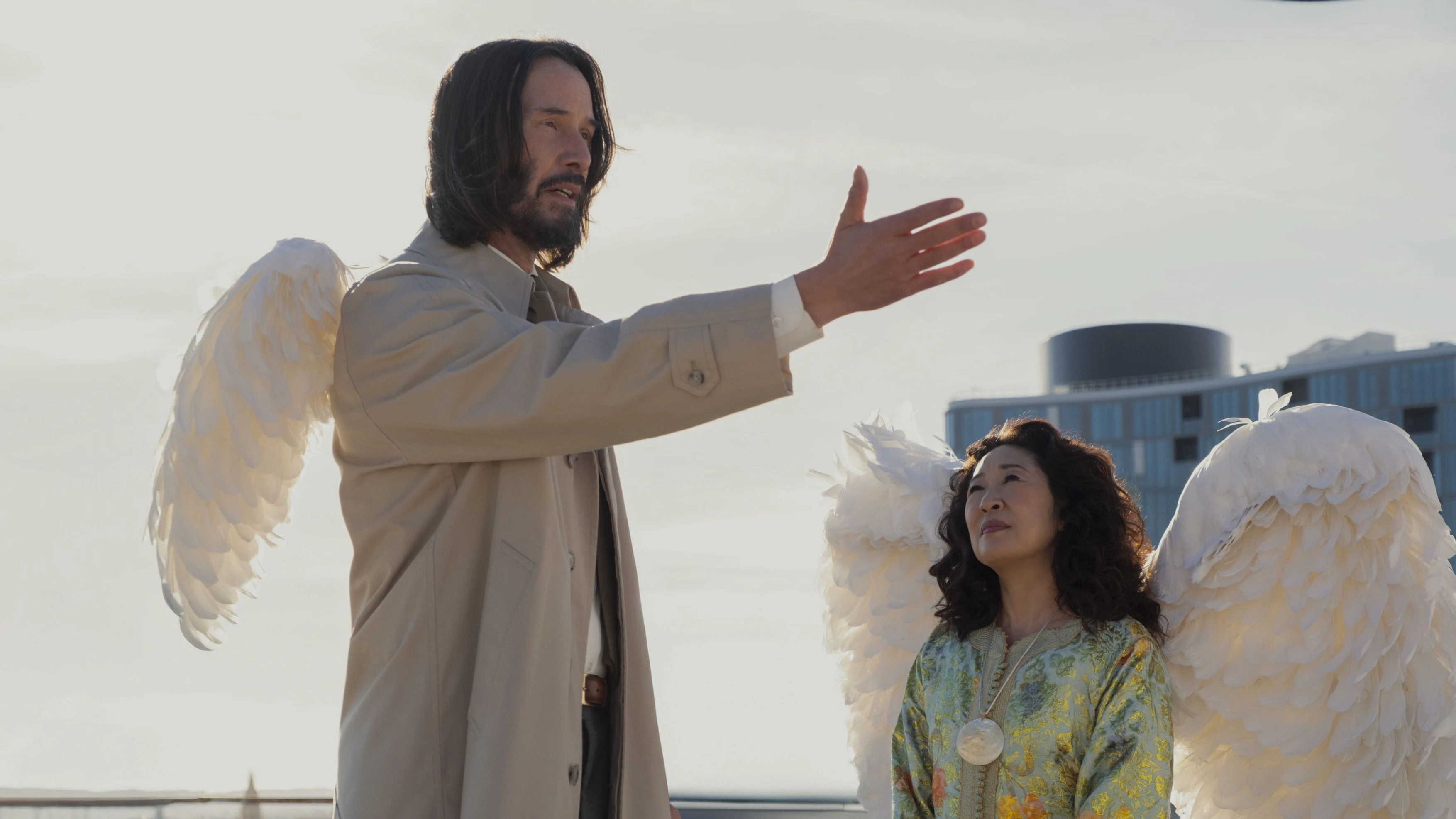 In der Komödie "Good Fortune" (2025) spielte <strong>Keanu Reeves</strong> die Rolle des gutmütigen, aber etwas ungeschickten Schutzengels Gabriel.