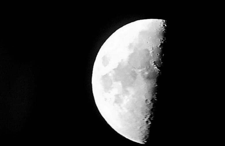 Schon im Oktober verzauberte ein Supermond den Nachthimmel über Österreich - noch näher kommt er der Erde im November.