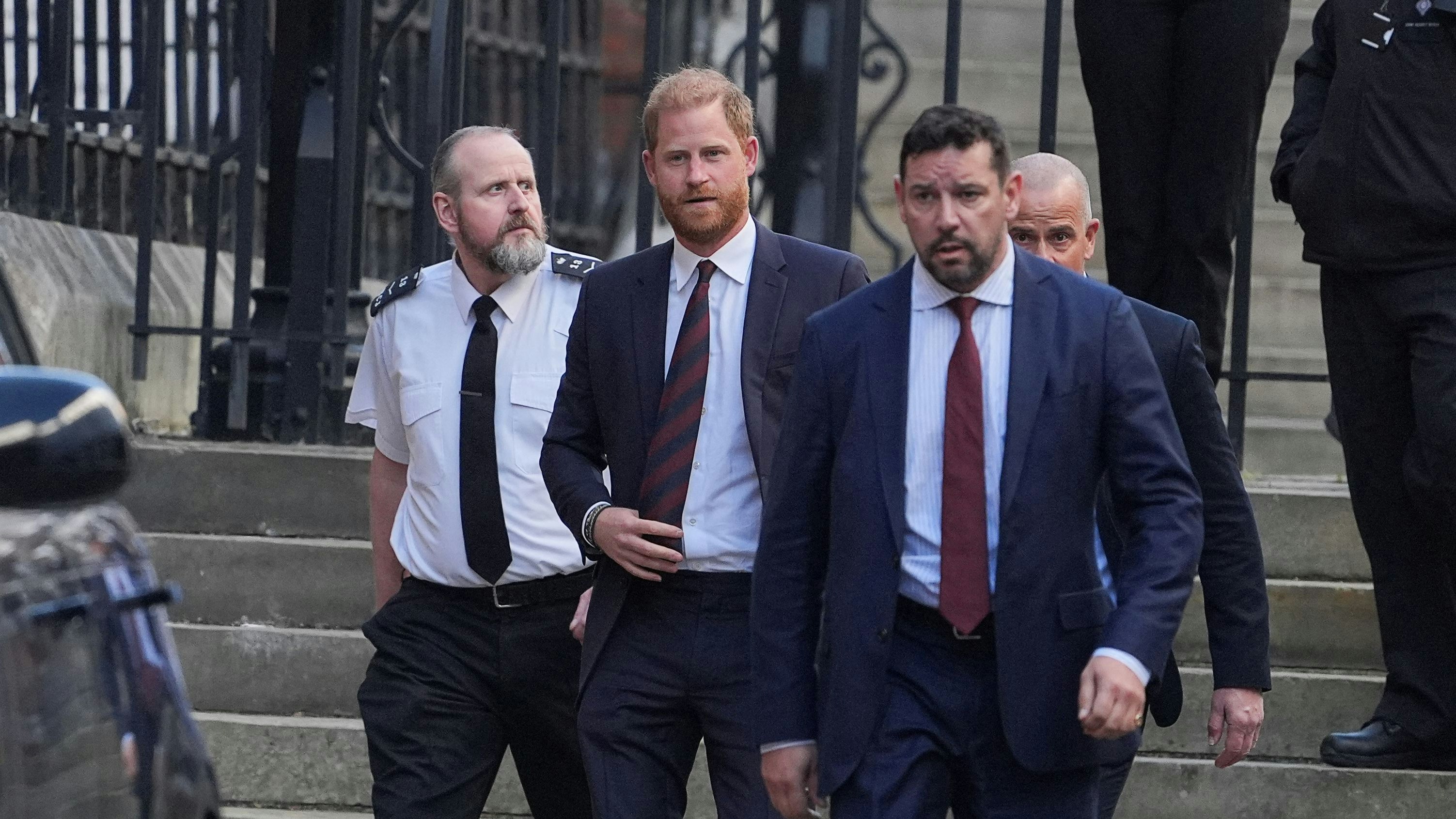 Ohne Polizeischutz wird jeder Schritt von Prinz Harry in Großbritannien zum Risiko. Nun hatte er eine alarmierende Begegnung.