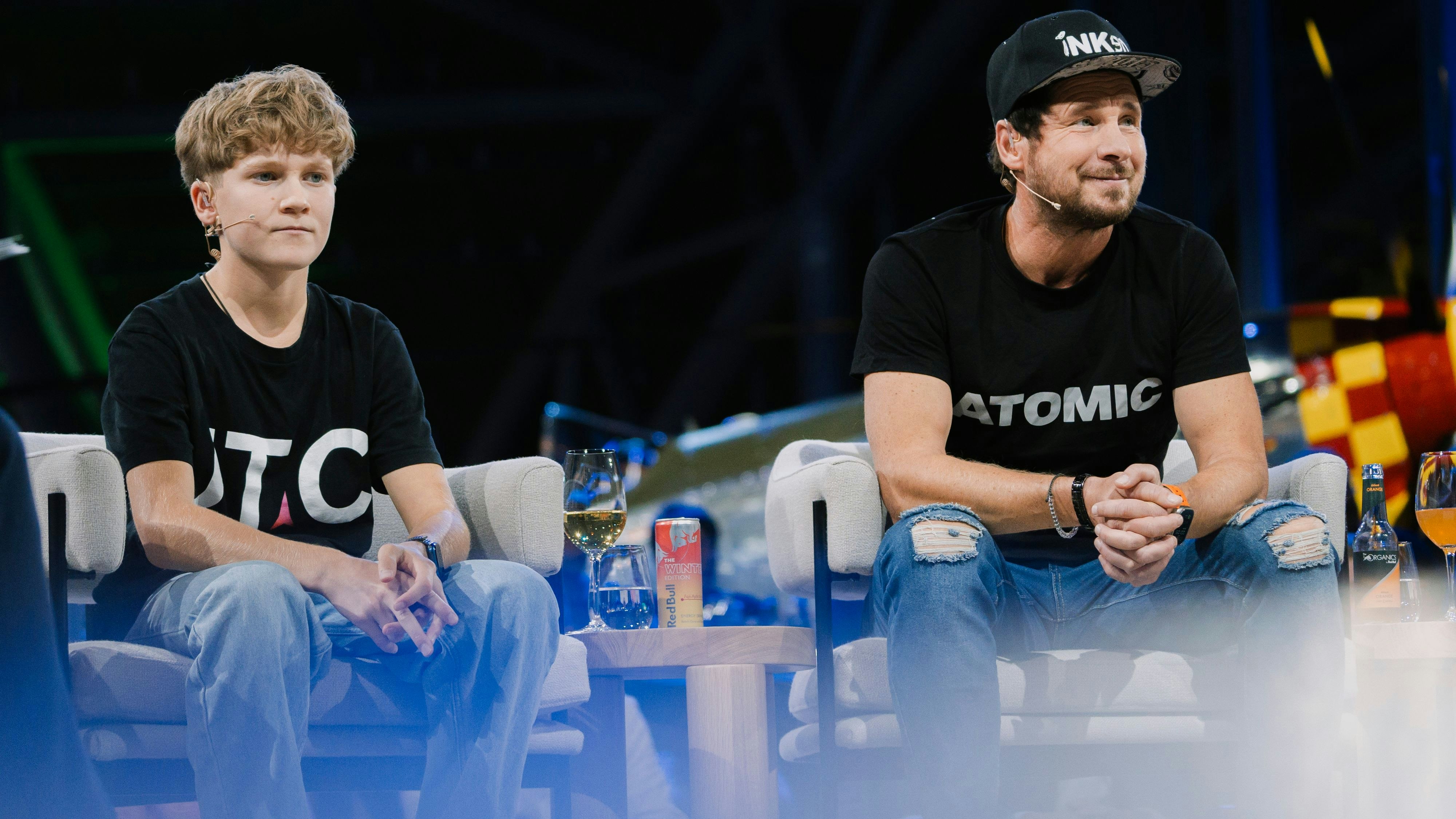 Luca und Roland Stocker im bei "Sport und Talk aus dem Hangar-7".