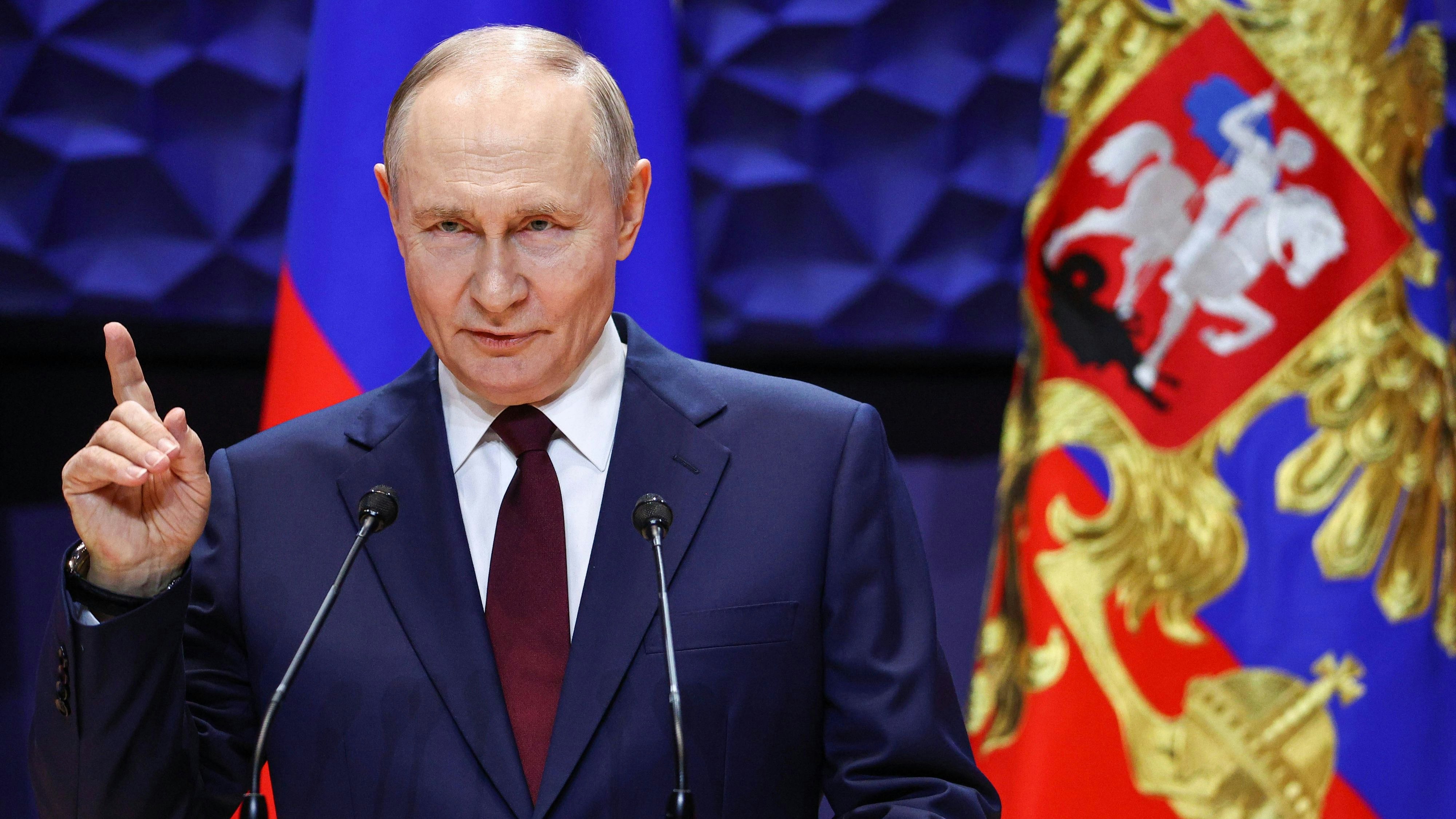 Heute.at - Phase 0 gestartet – Putin bereitet Krieg mit NATO vor