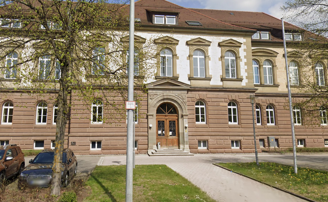 Das Gericht sah es als erwiesen an, dass die Frau aus Albstadt ihr Baby nach der Geburt im März in eine Waschmaschine gelegt hat.