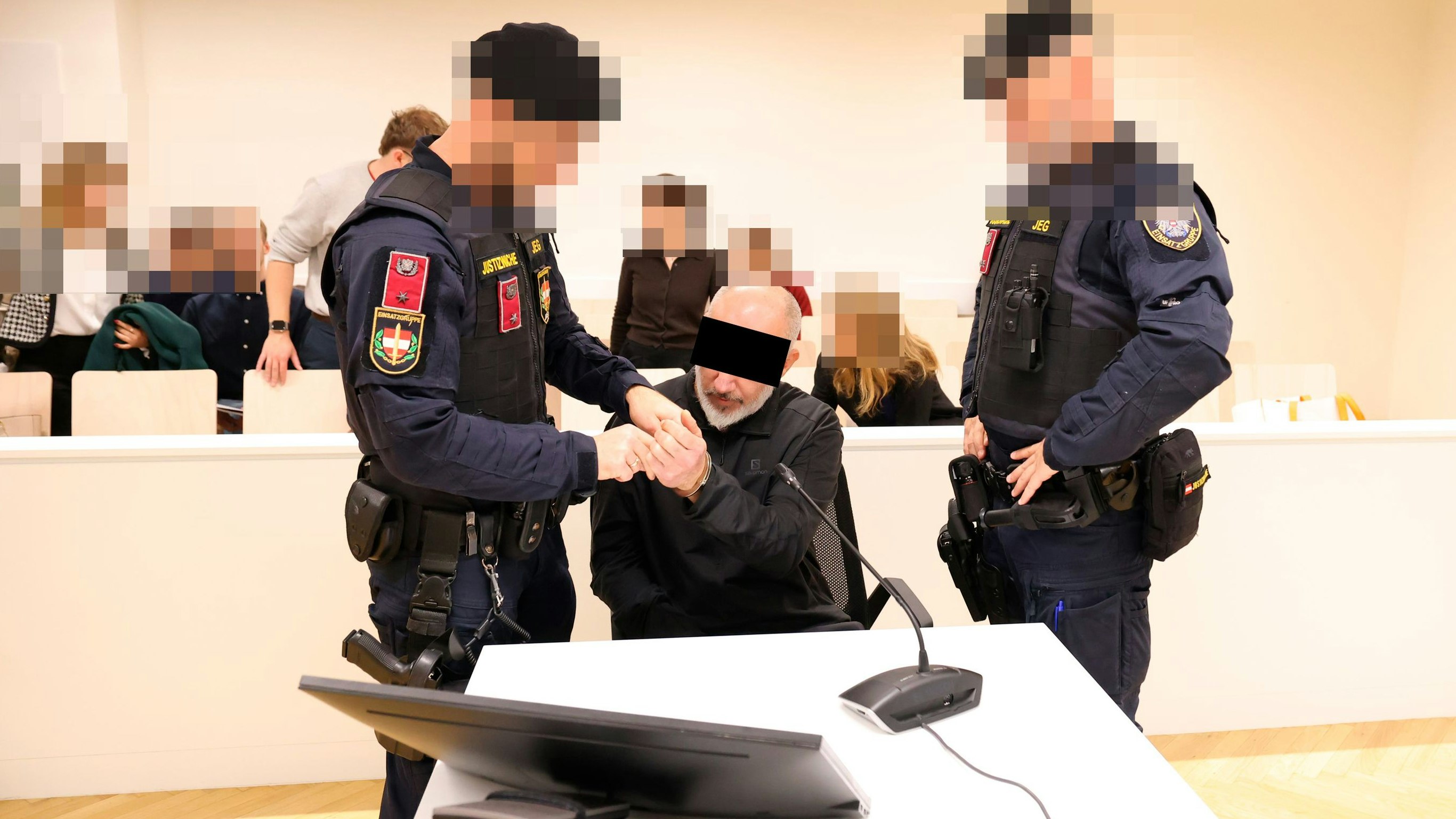 Heute.at - Mann am Wiener Hauptbahnhof erschlagen – keiner hilft